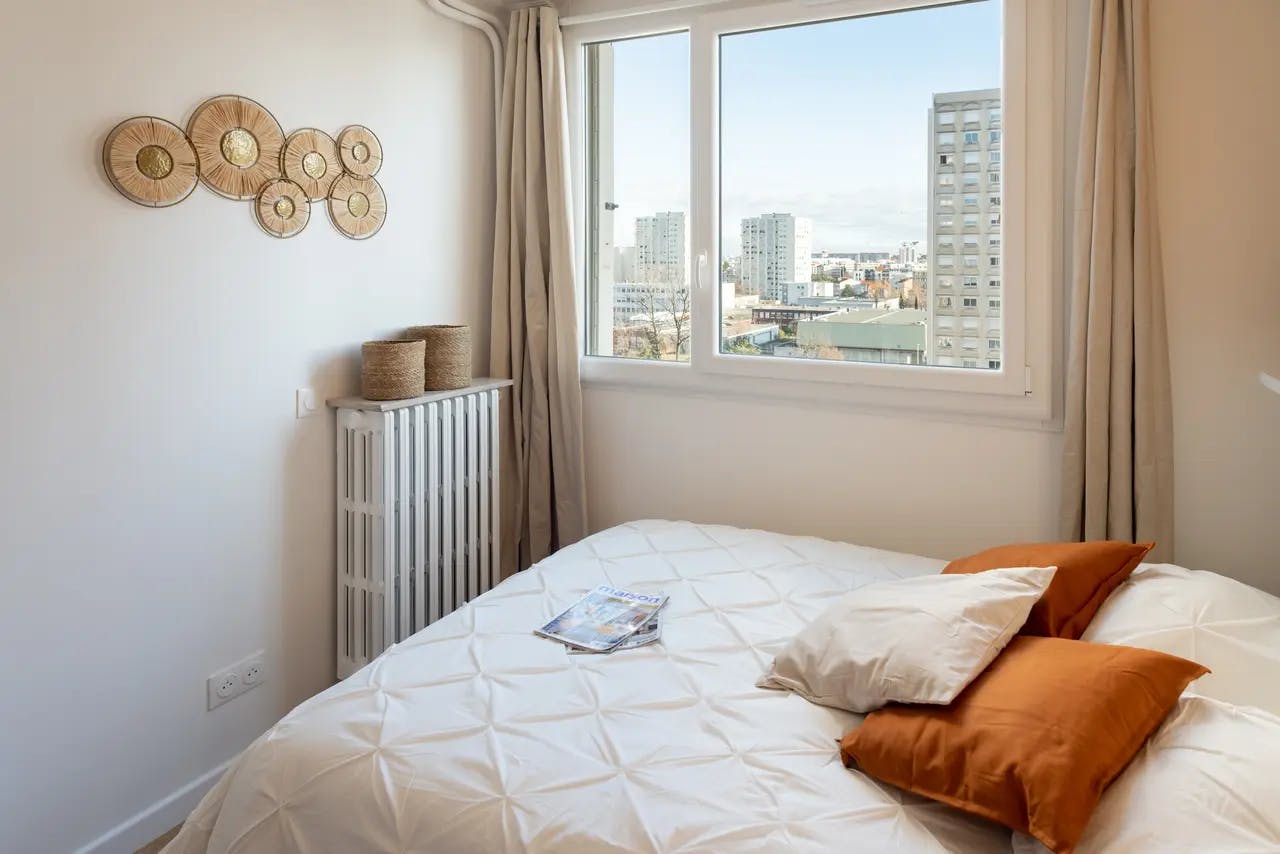 Private room in Rue Philippe Fabia, Lyon (1599377) room image 2