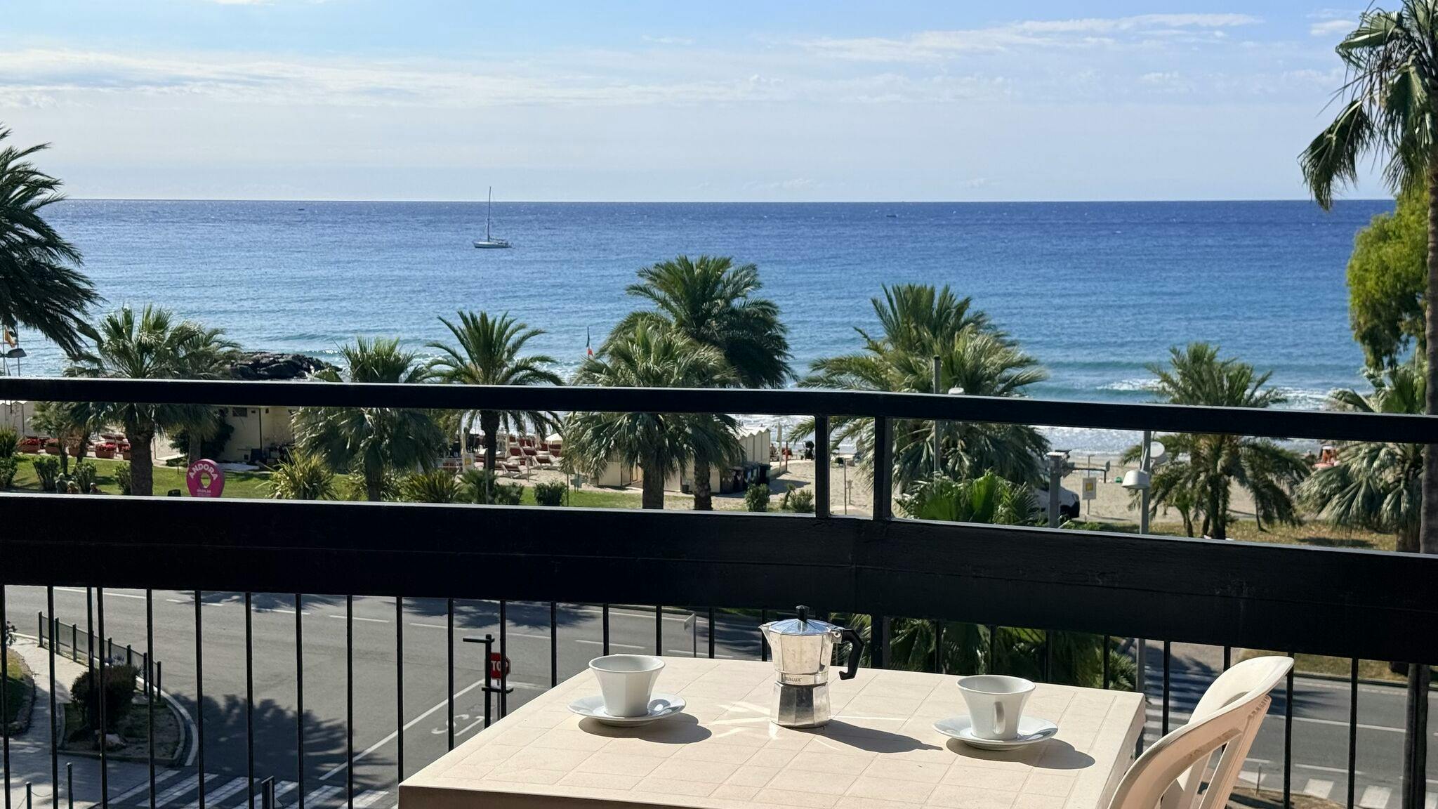 Apartment for rent for €1 per month in Marina di Andora, Piazza Doria