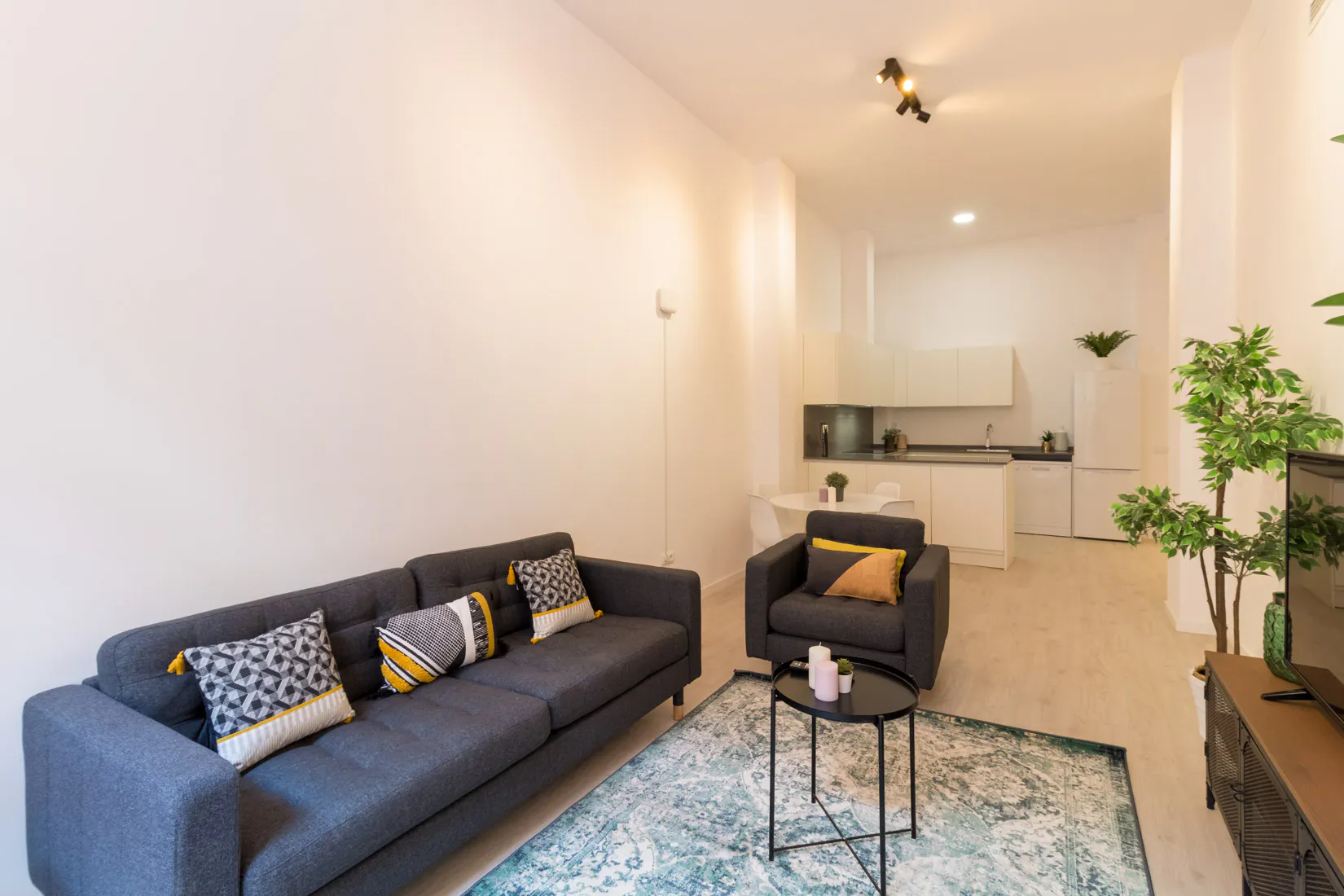 3-Bedroom Apartment in Carrer dels Salvador, Barcelona (1599904) ROOM 2