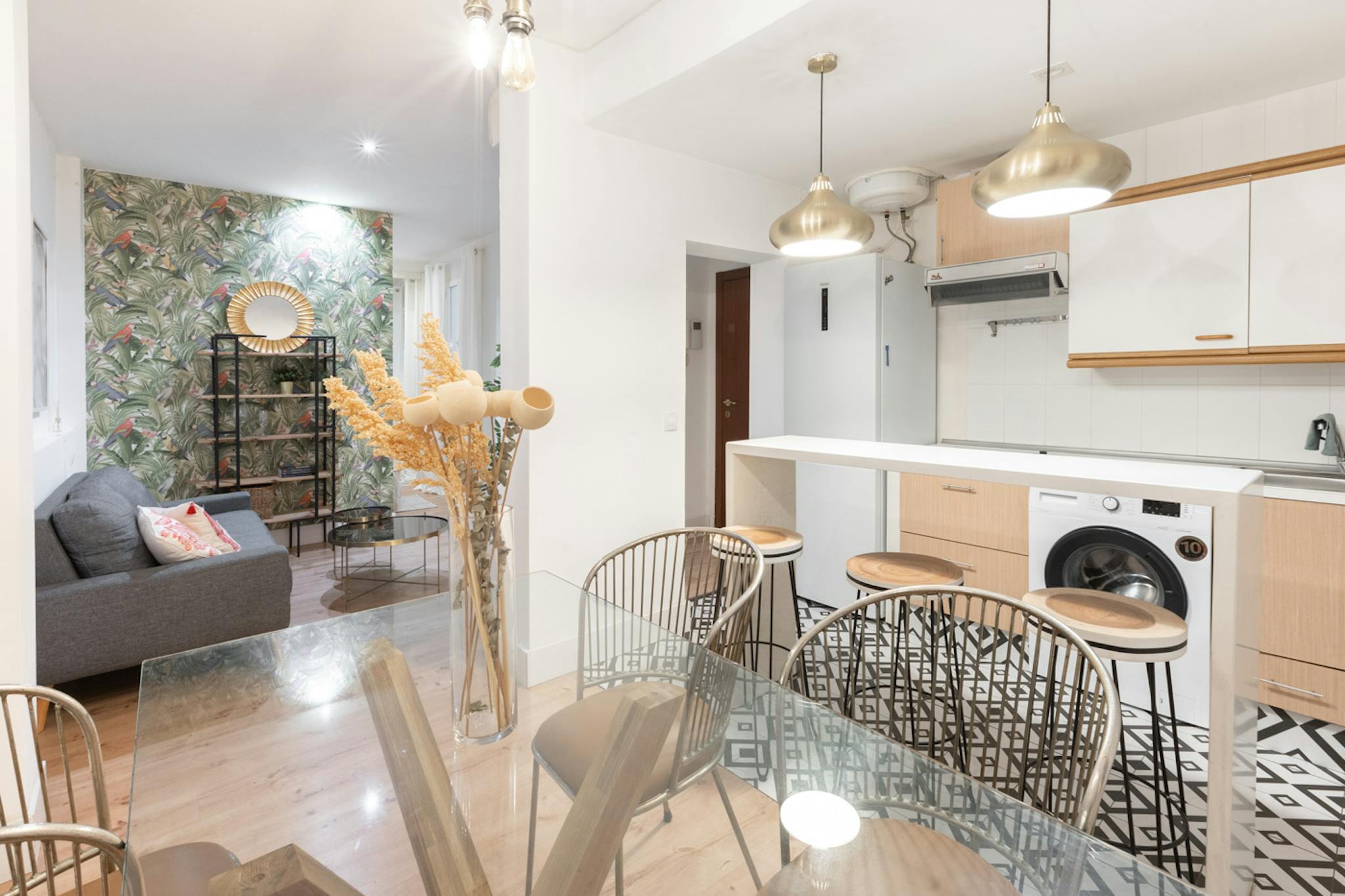 Calle de Francisco Silvela, Madrid preview