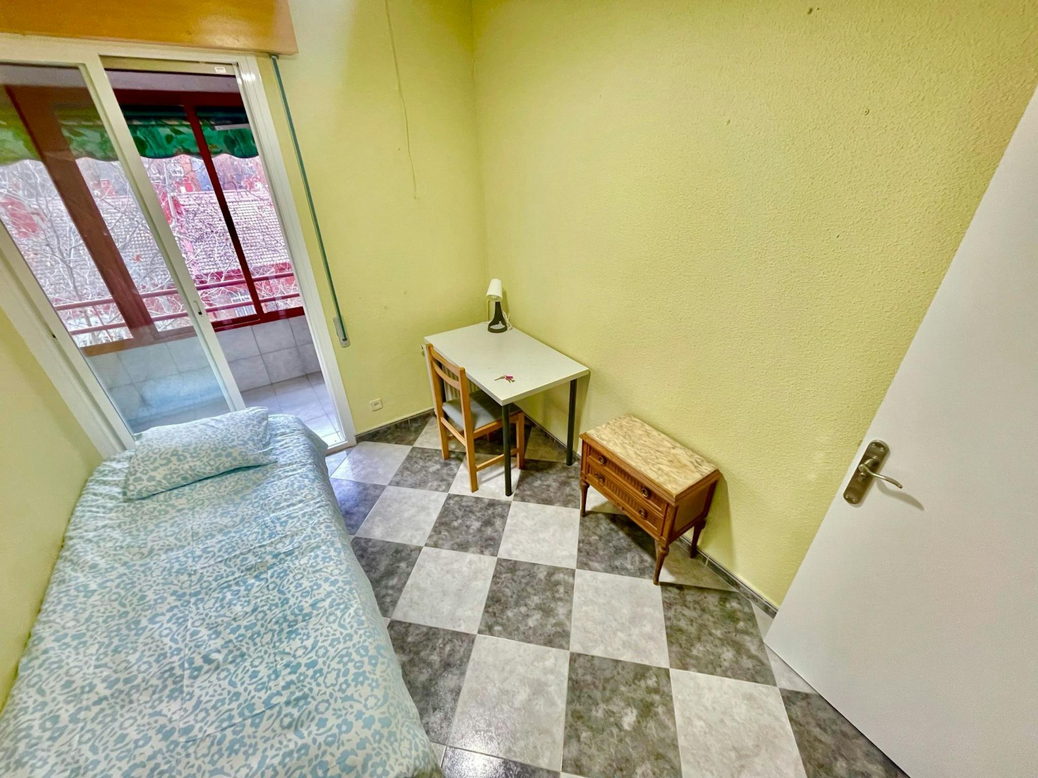 Calle del Cabo Machichaco, Madrid preview