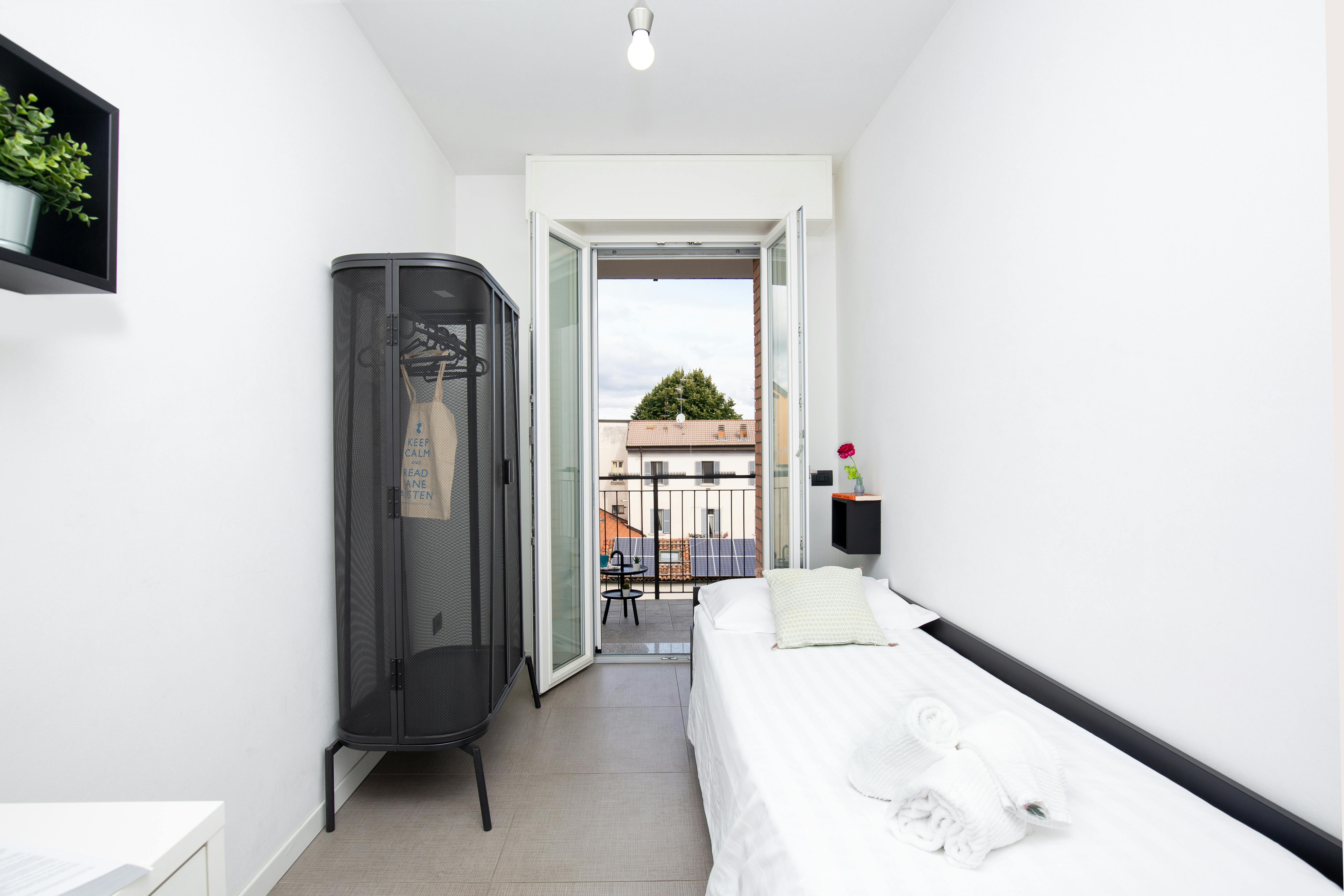 Double room Milan, 1 bed, 9m² — photo 27