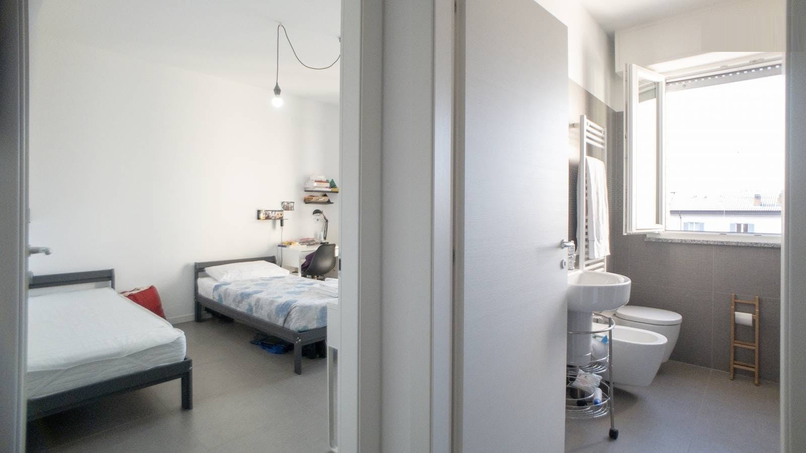 Double room Milan, 1 bed, 9m² — photo 1