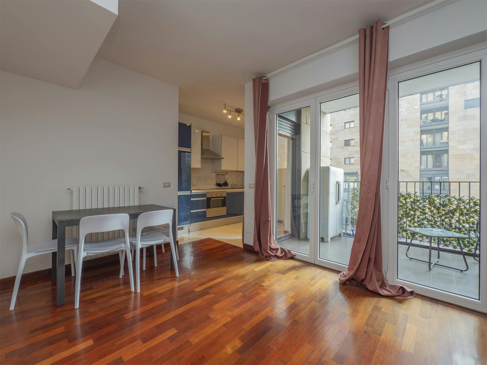 Piazza della Trivulziana, Milan