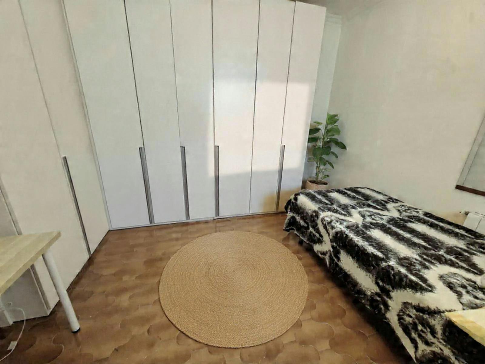 Private room for rent for €570 per month in Barcelona, Travessera de les Corts