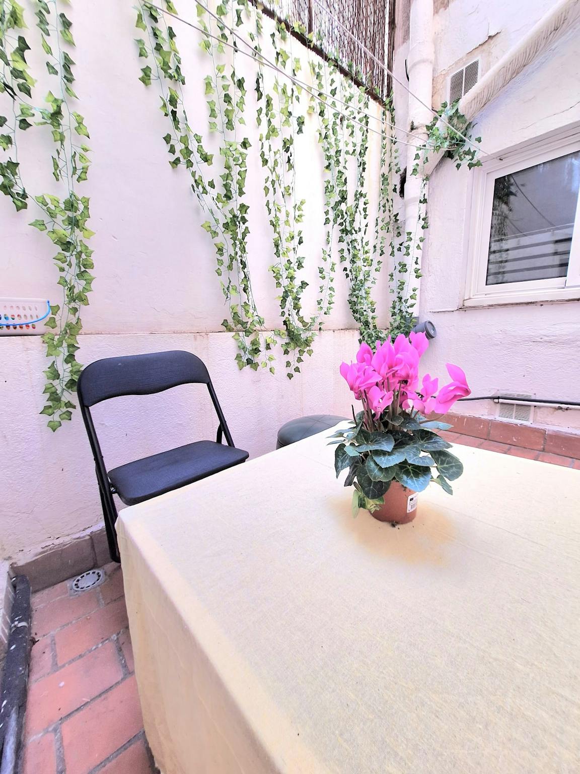 Travessera de les Corts, Barcelona preview