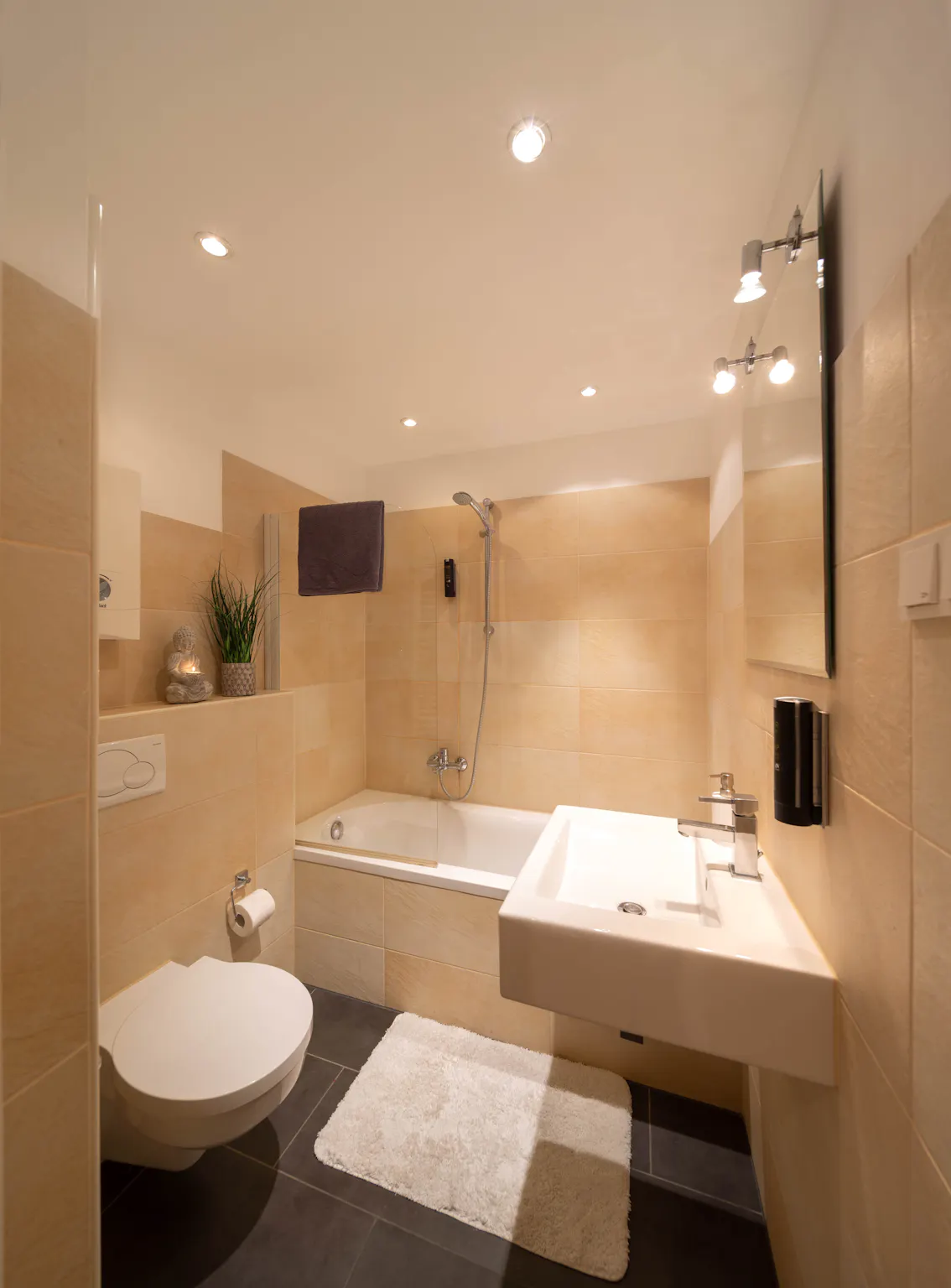 1-Bedroom Apartment in Düsselstraße, Düsseldorf (1600648) ROOM 1