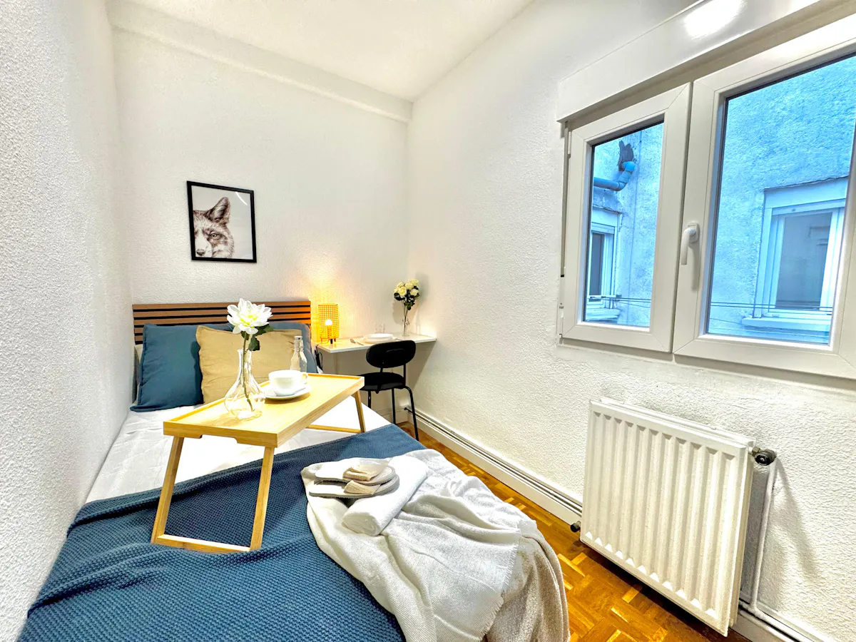 Private room in Calle de Sambara, Madrid (1600818) ROOM