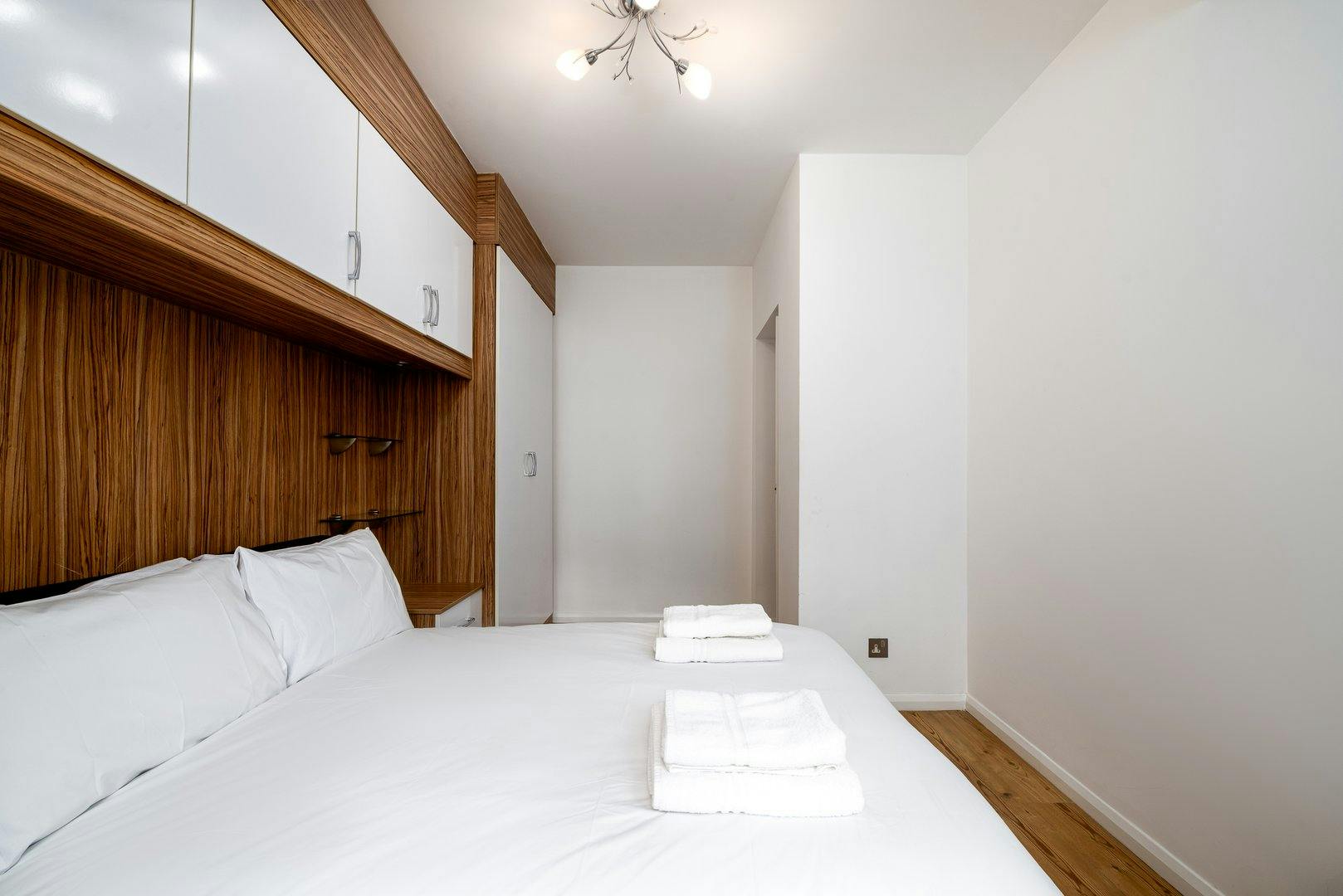 Apartment London, 2 beds — photo 7
