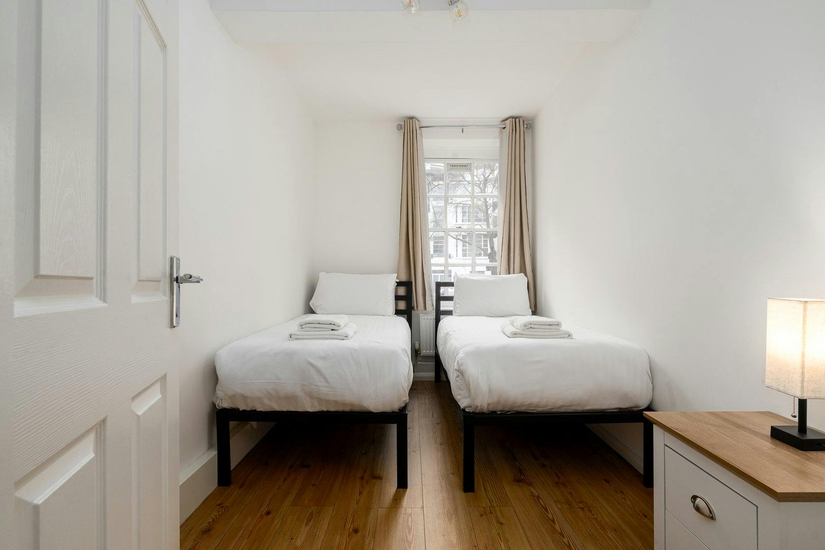 Apartment London, 2 beds — photo 8