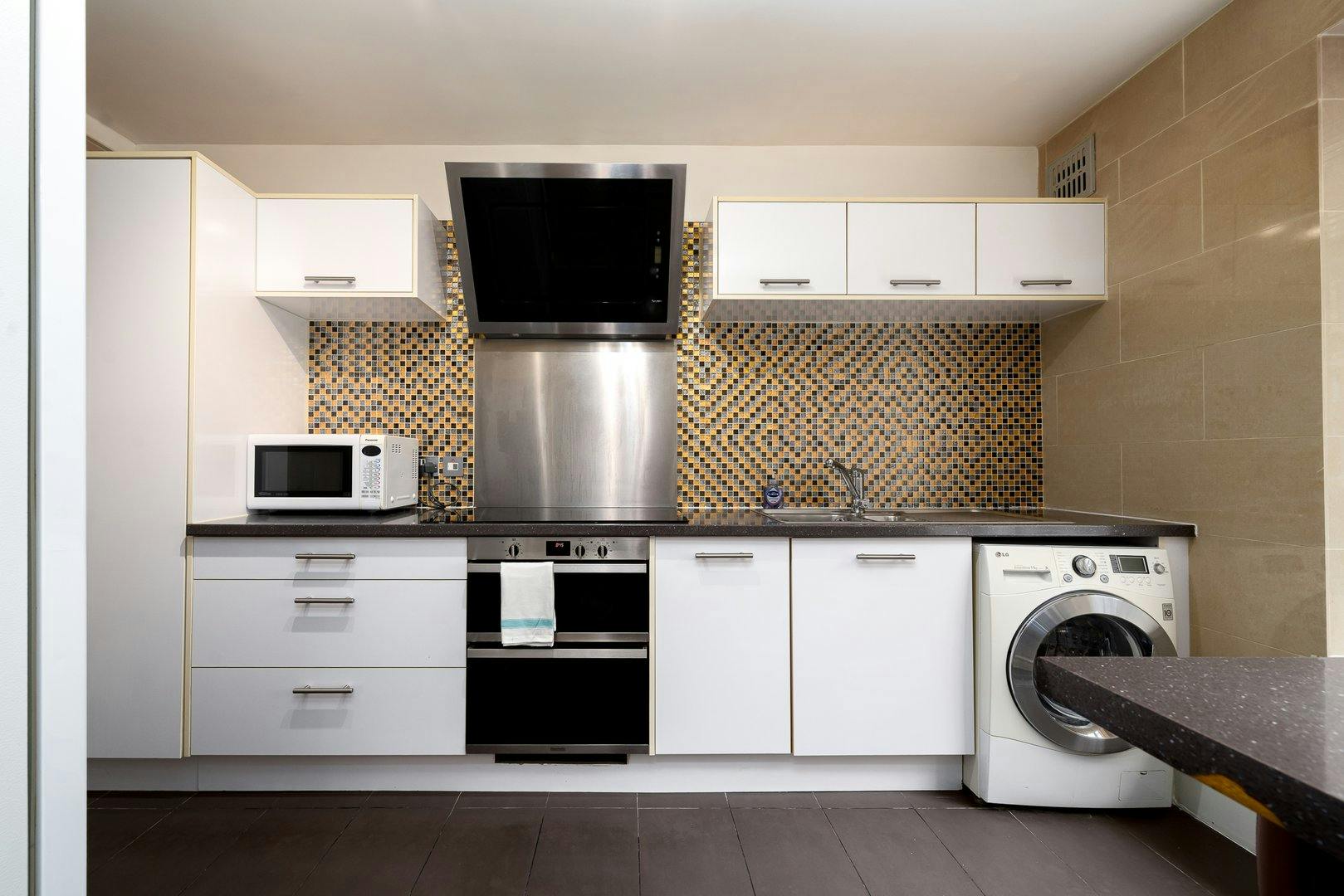 Apartment London, 2 beds — photo 9