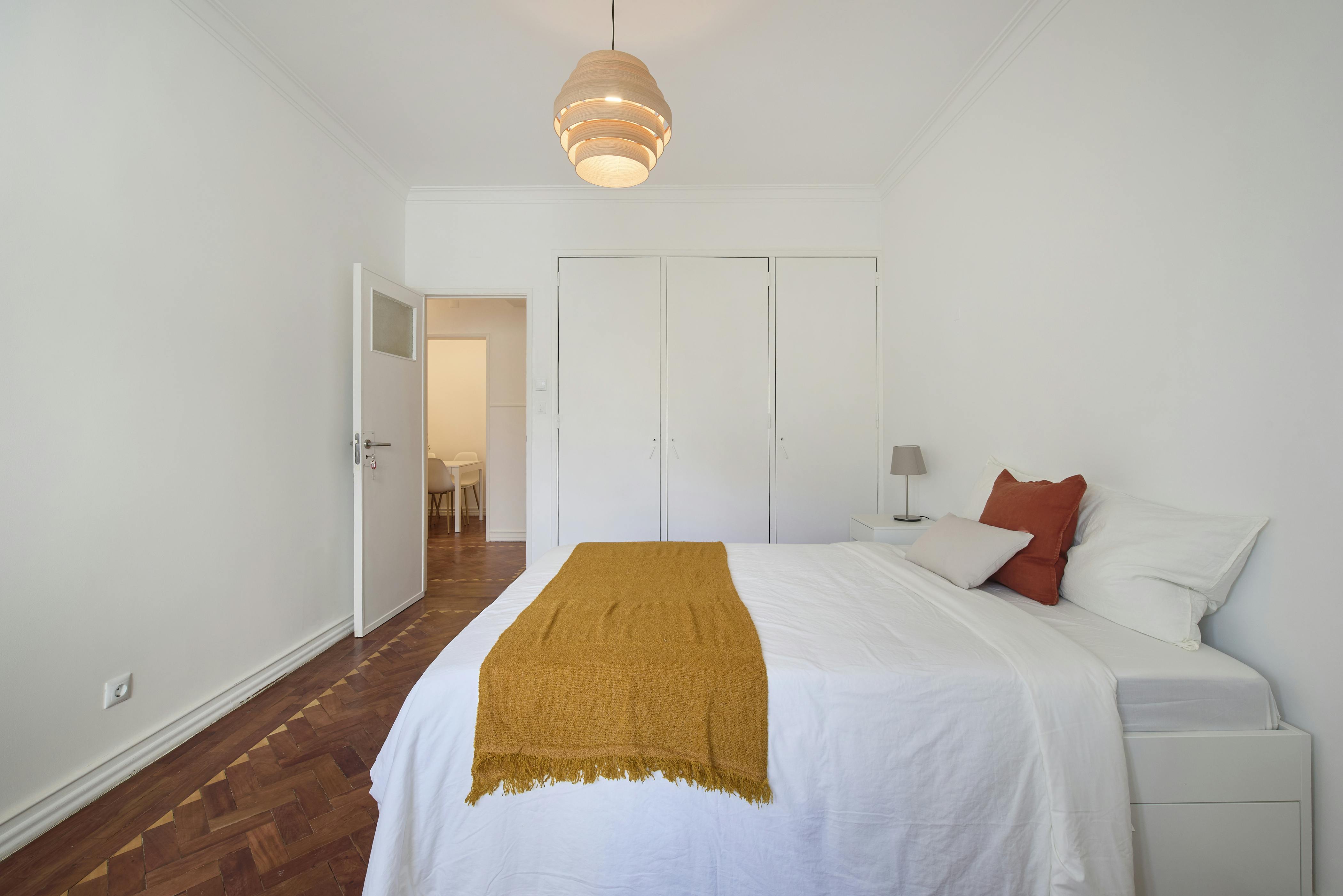 Avenida Defensores de Chaves, Lisbon preview