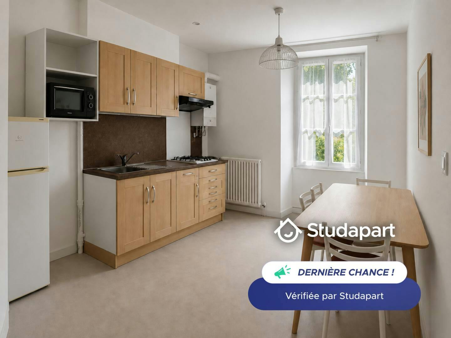 Apartment for rent for €795 per month in Angers, Rue de la Madeleine