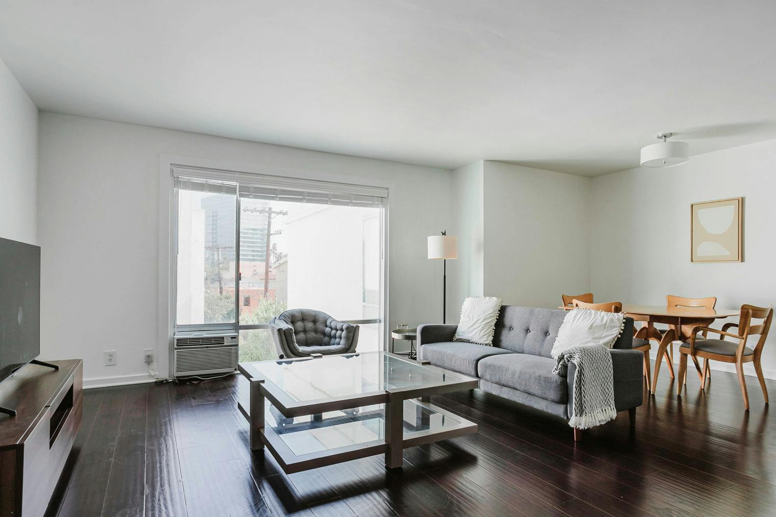 Wohnung zu mieten für $3,482 pro Monat in Los Angeles, West 8th Street