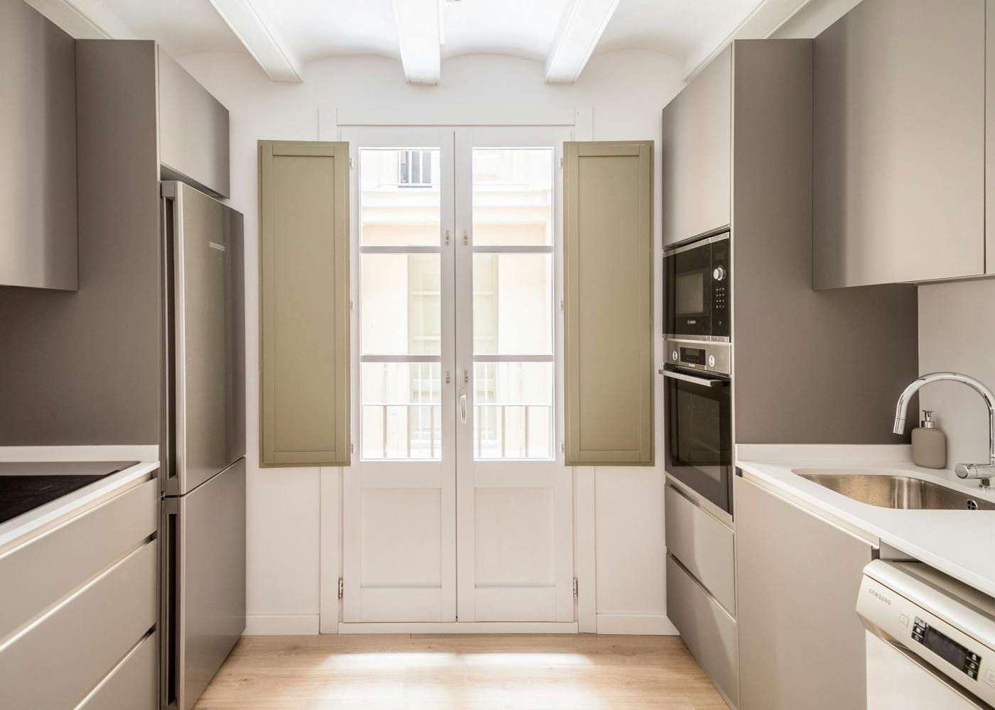 preview gallery tile