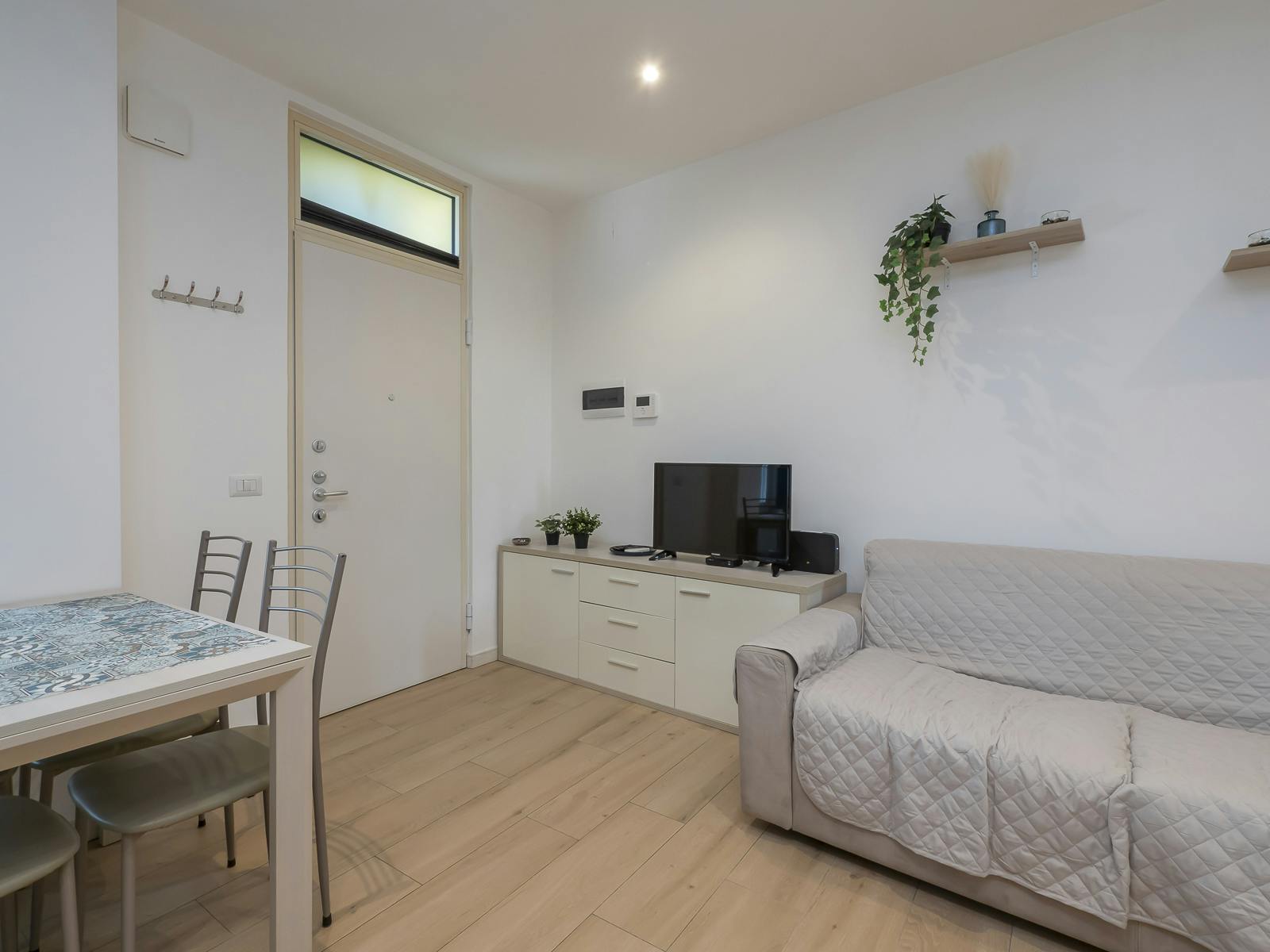 Appartamento in affitto a 1800 € al mese a Milan, Via Rogoredo