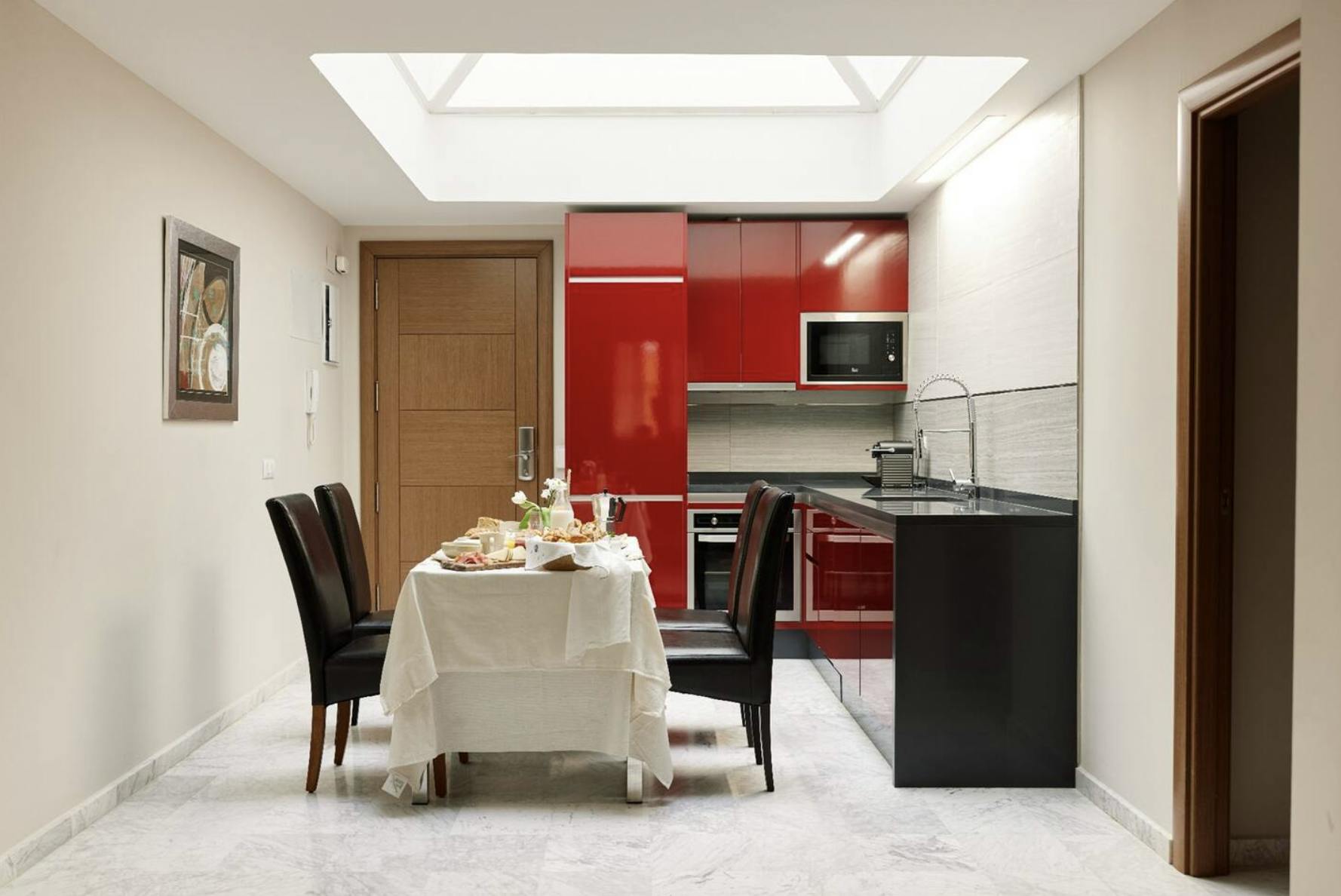 Apartment for rent for €1,800 per month in Valencia, Carrer dels Juristes