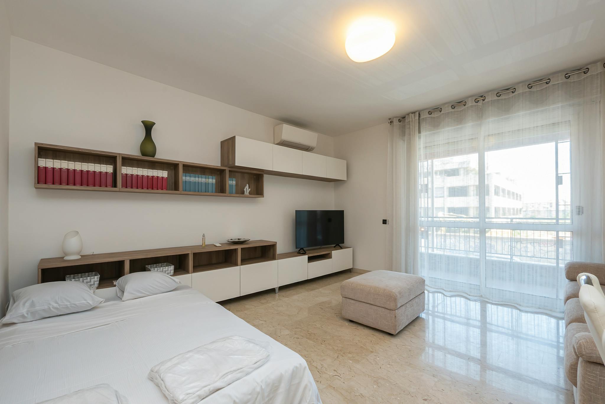 Via Savona, Milan preview