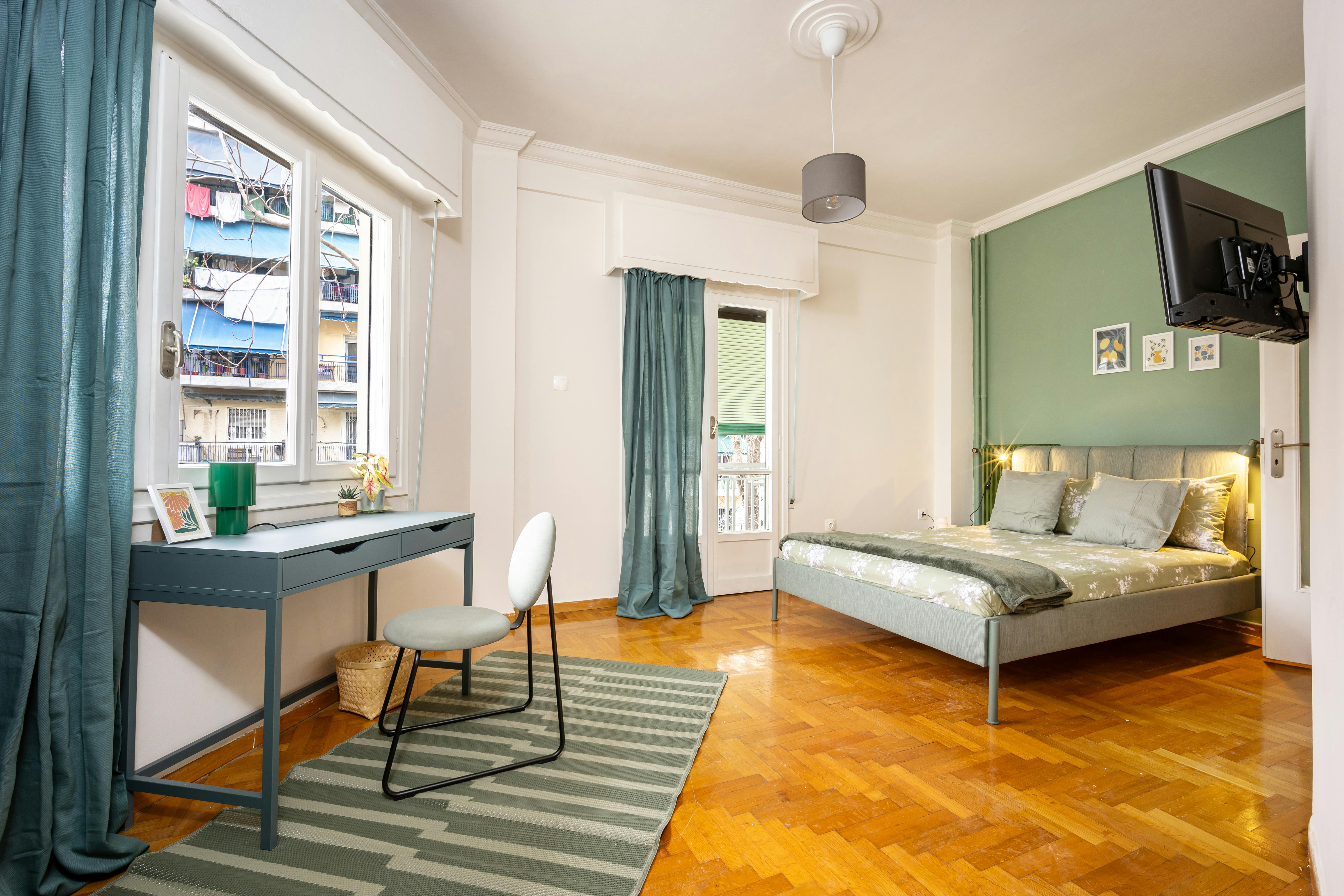 Private room for rent for €430 per month in Athina, Leoforos Ionias