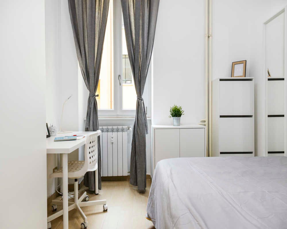 Via Olona, Milan preview