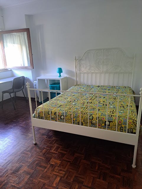 Cameră privată de închiriat pentru 295 EUR pe lună în Coimbra, Rua Carolina Michaellis
