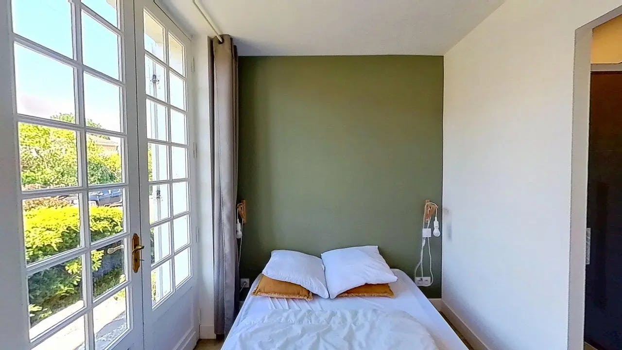Apartment Talence, 1 bed, 11m² — photo 17