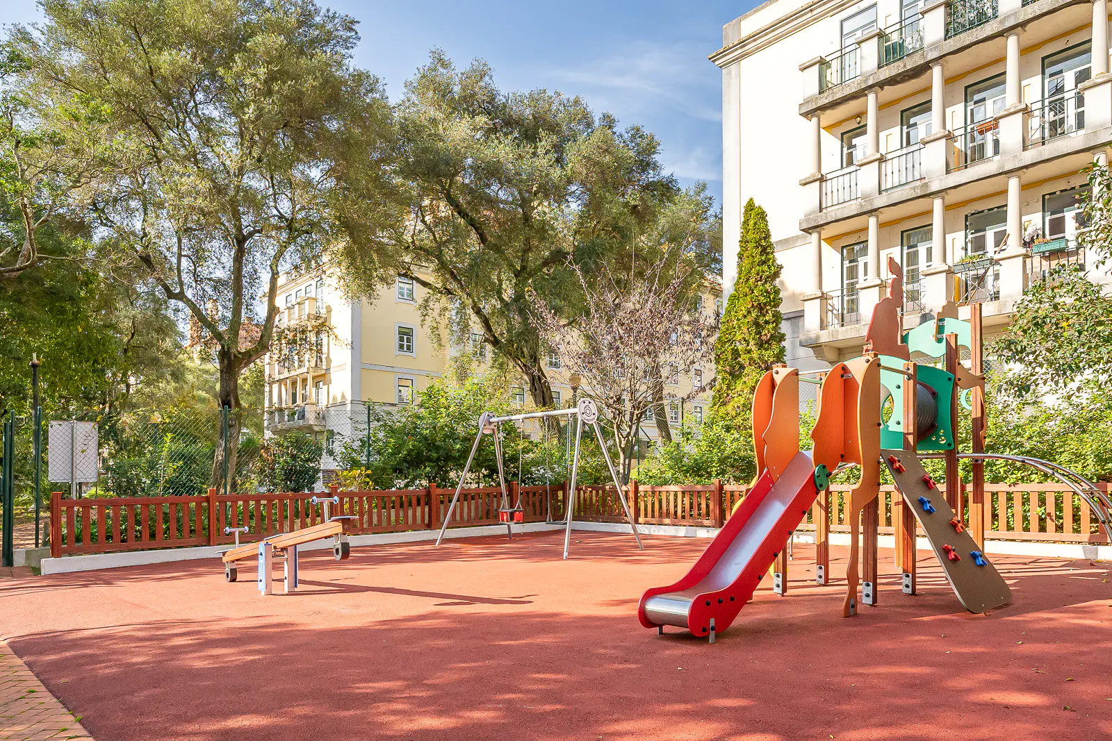 3-Bedroom Apartment in Rua Luís de Camões, Lisbon (1602381) ROOM 2