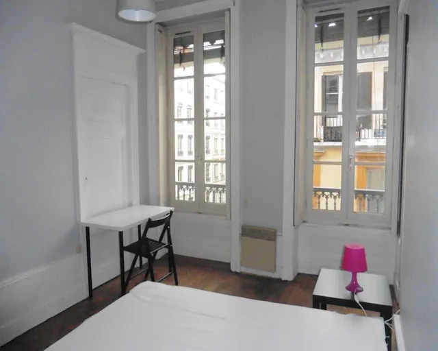 Private room in Rue de Brest, Lyon (1602484) room image 2