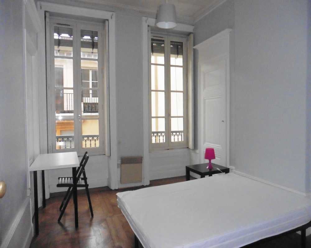 Rue de Brest, Lyon preview