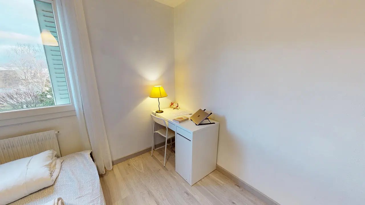Студия сдается в аренду за 570 € в месяц в Fontaine, Avenue Aristide Briand