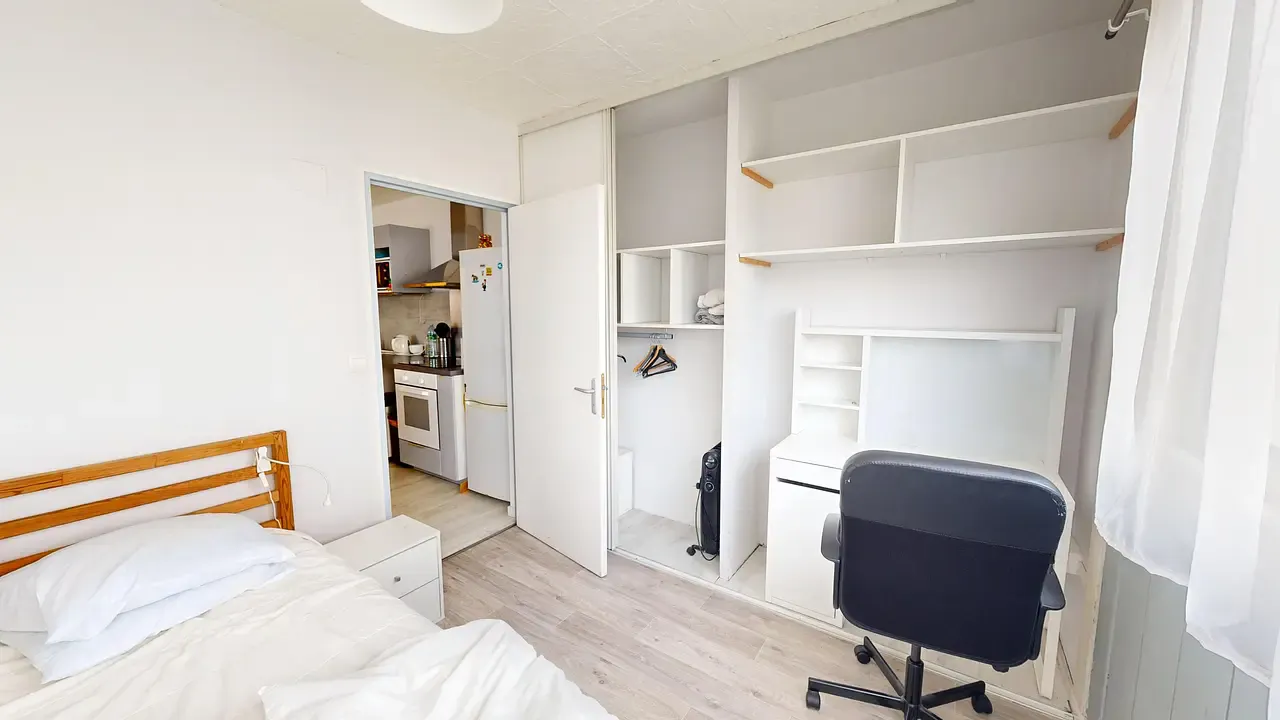 Private room in Rue de la Porte Gellée, Nantes 3