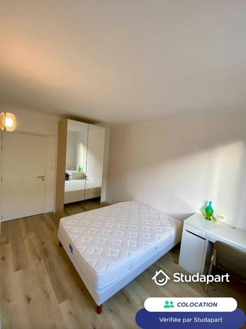 Private room for rent on Rue Ernest Legouvé, Nantes - Plus