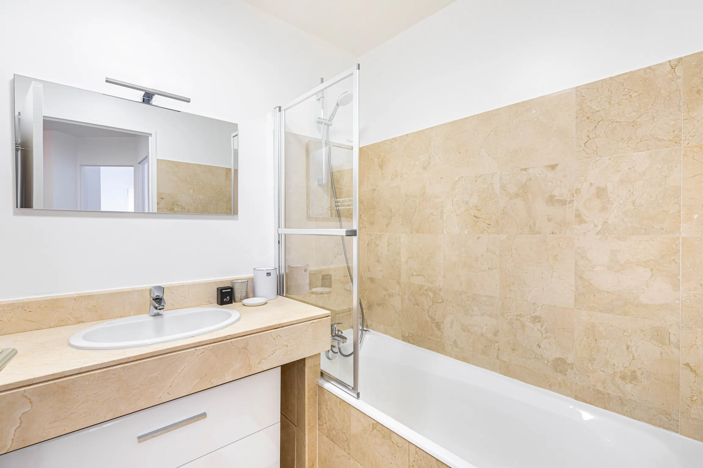 3-Bedroom Apartment in Rue de l'Abbé Carton, Paris (1602985) ROOM 1