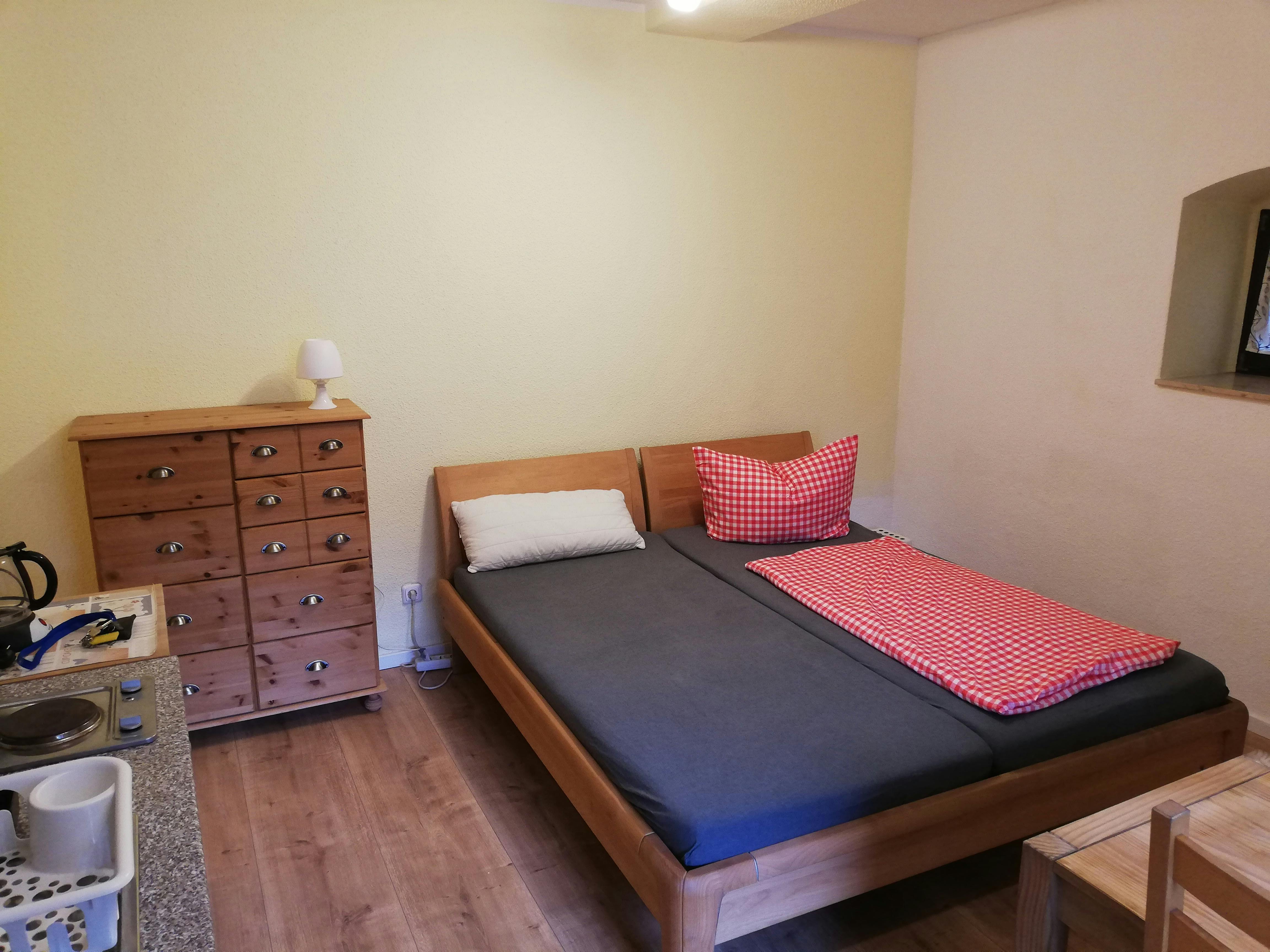 Studio for rent for €700 per month in Dresden, Wahnsdorfer Straße