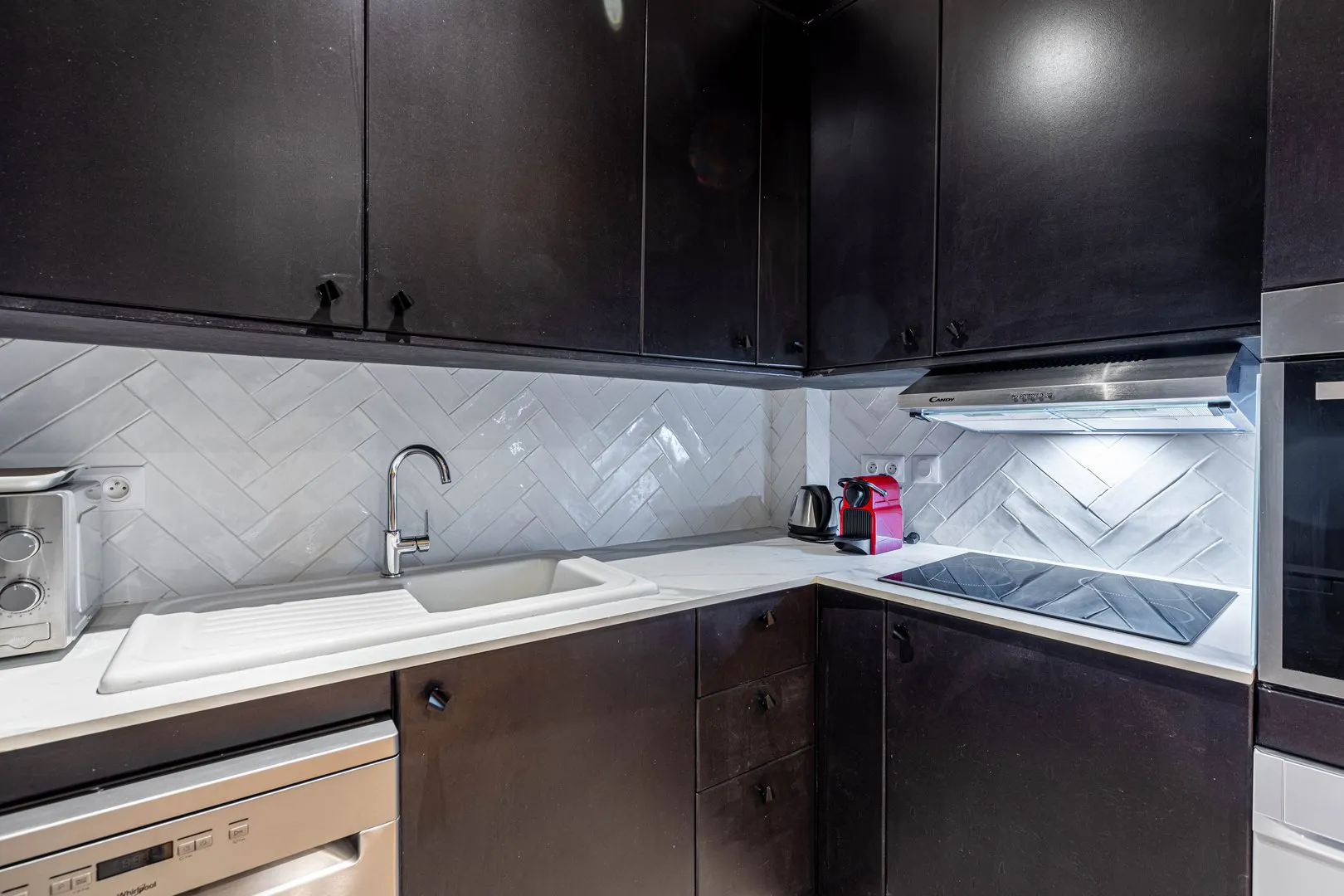 1-Bedroom Apartment in Rue Pierre Dupont, Paris (1603750) ROOM 1