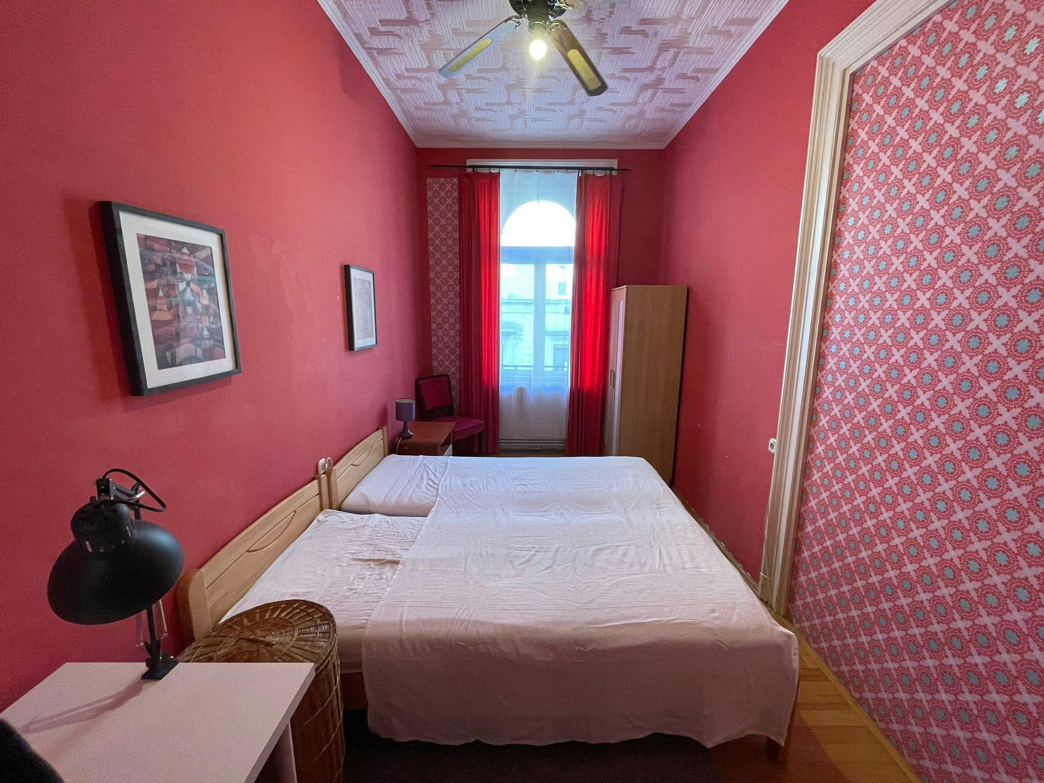 Kertész utca, Budapest preview