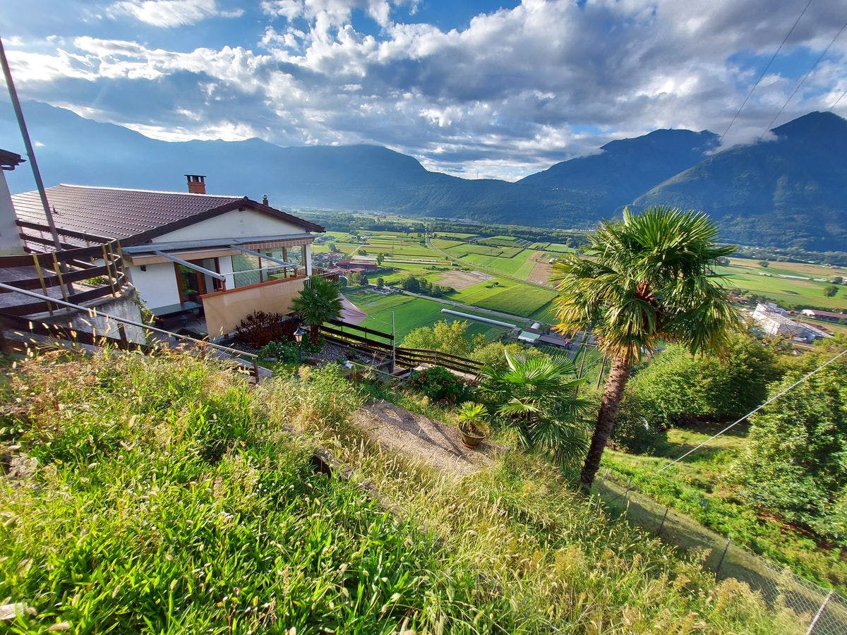 Apartment for rent for CHF 3,191 per month in Agarone, Via Cà di Sopra