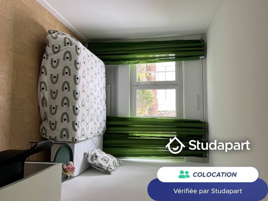 私人房间 正在以 €550 的月租出租，其位于 Meaux, Square Condillac