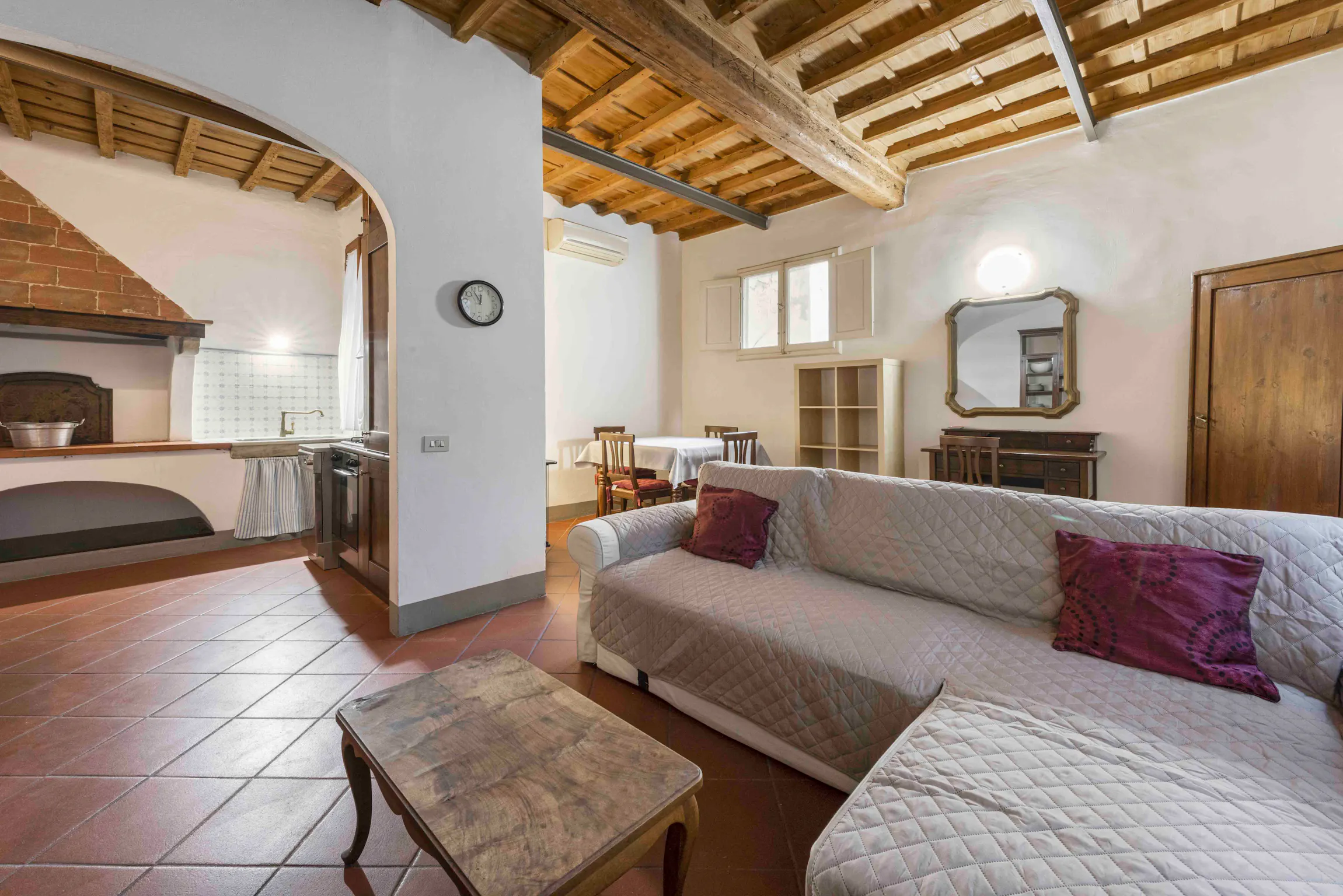 1-Bedroom Apartment in Borgo Allegri, Florence (1604239) ROOM 1