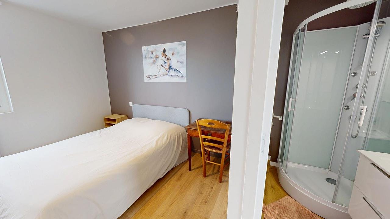 Rue Etienne Duperat, Bordeaux preview