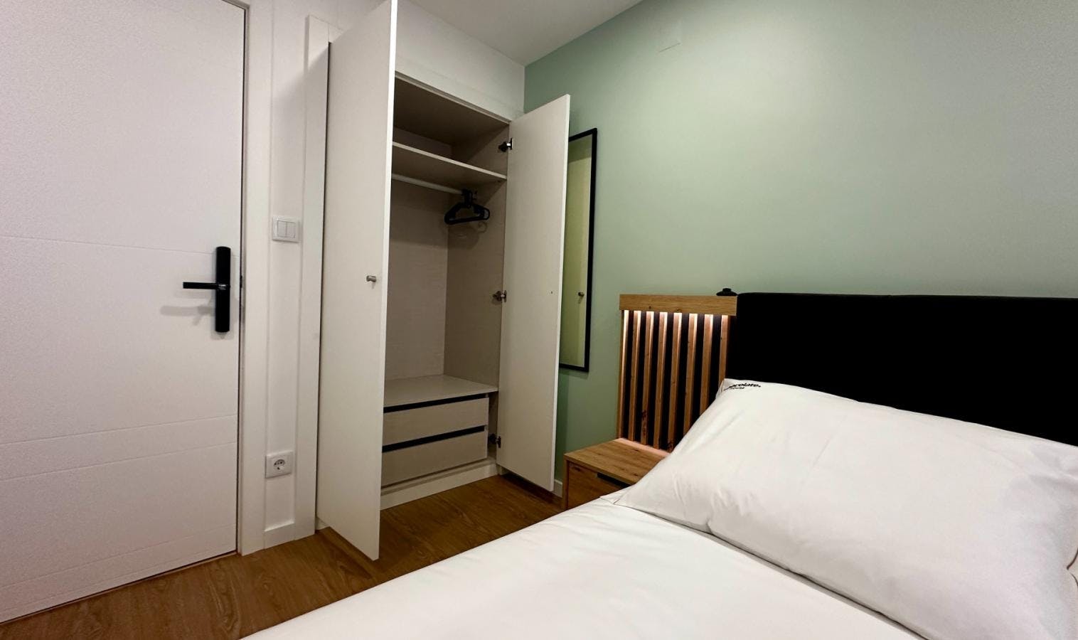 Apartment Viana Do Castelo, 1 bed, 10m² — photo 8