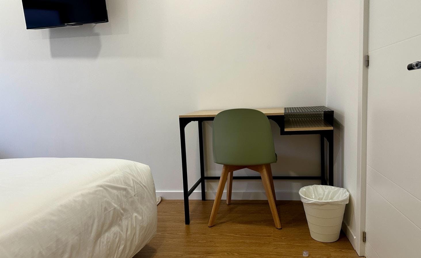 Apartment Viana Do Castelo, 1 bed, 10m² — photo 5