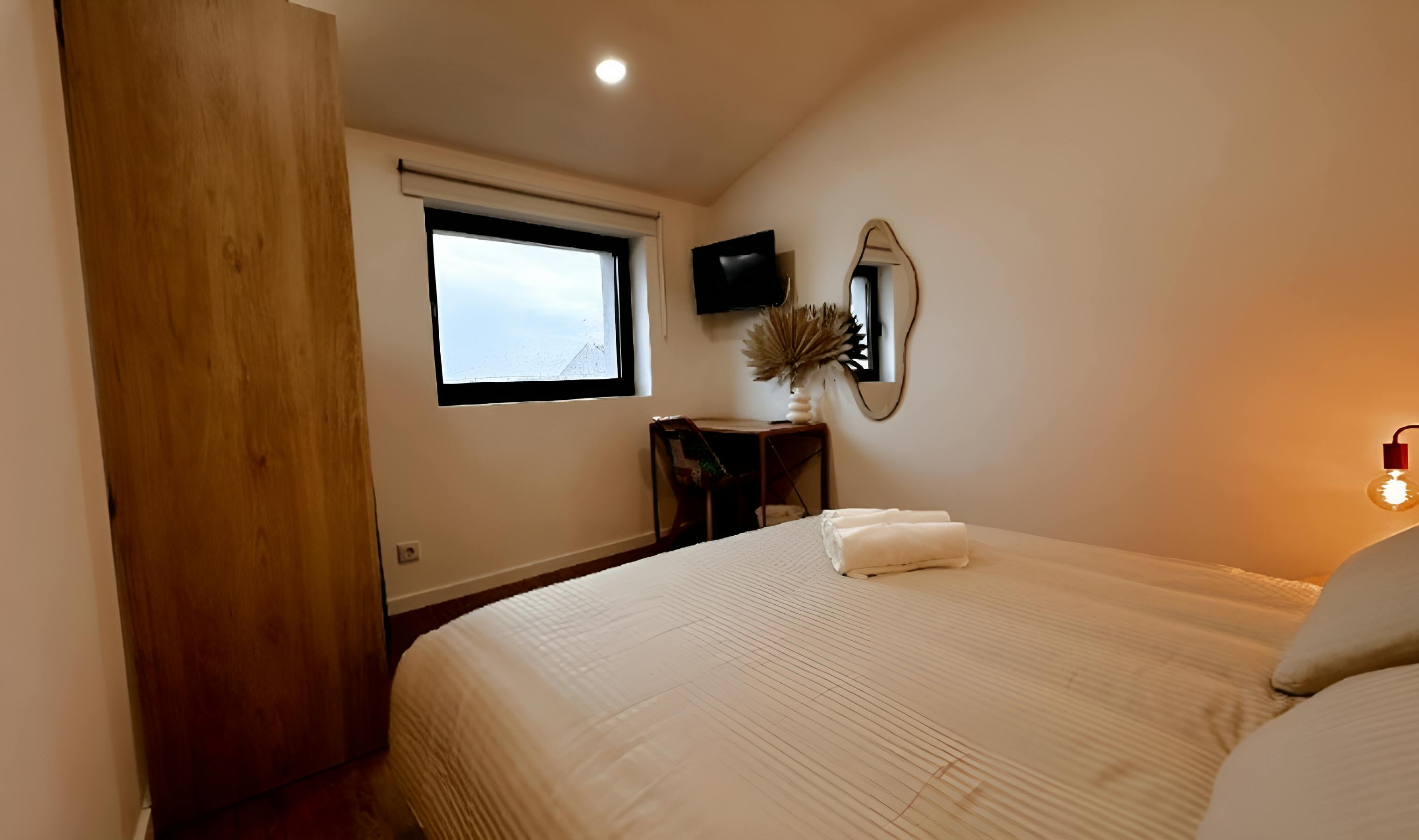 Apartment Viana Do Castelo, 1 bed, 10m² — photo 8