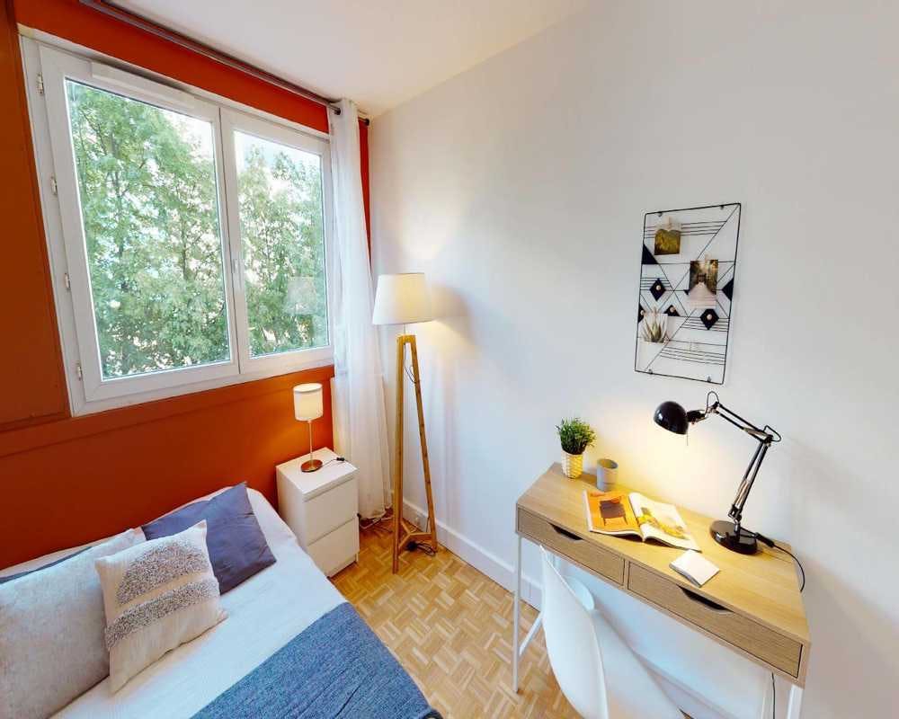 Square Henri Regnault, Courbevoie preview