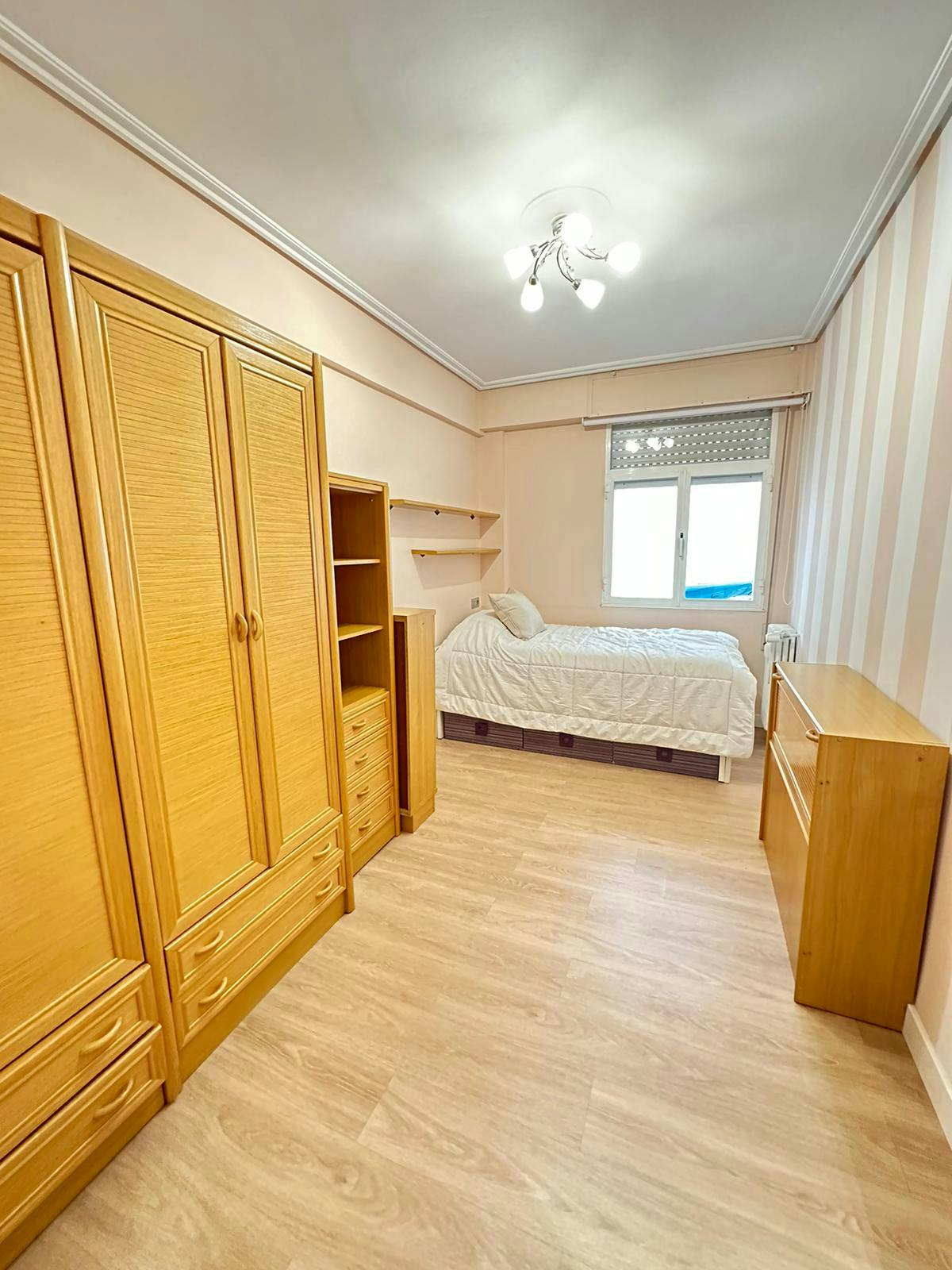 Quarto privado para alugar por € 400 por mês em Gasteiz / Vitoria, Calle Cruz Blanca