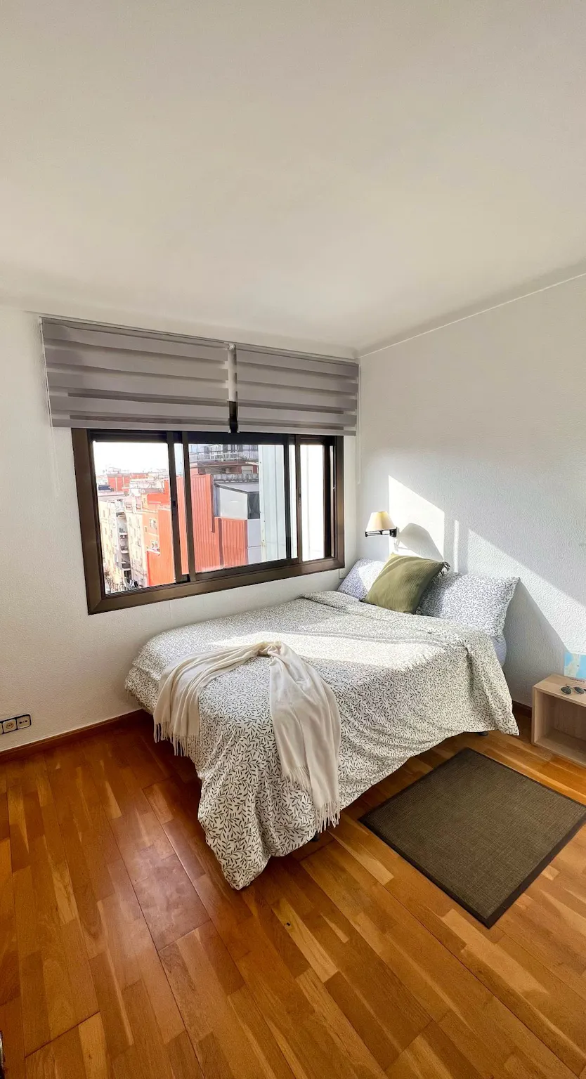 Private room in Carrer de Rius i Carrió, L'Hospitalet de Llobregat (1605131) ROOM
