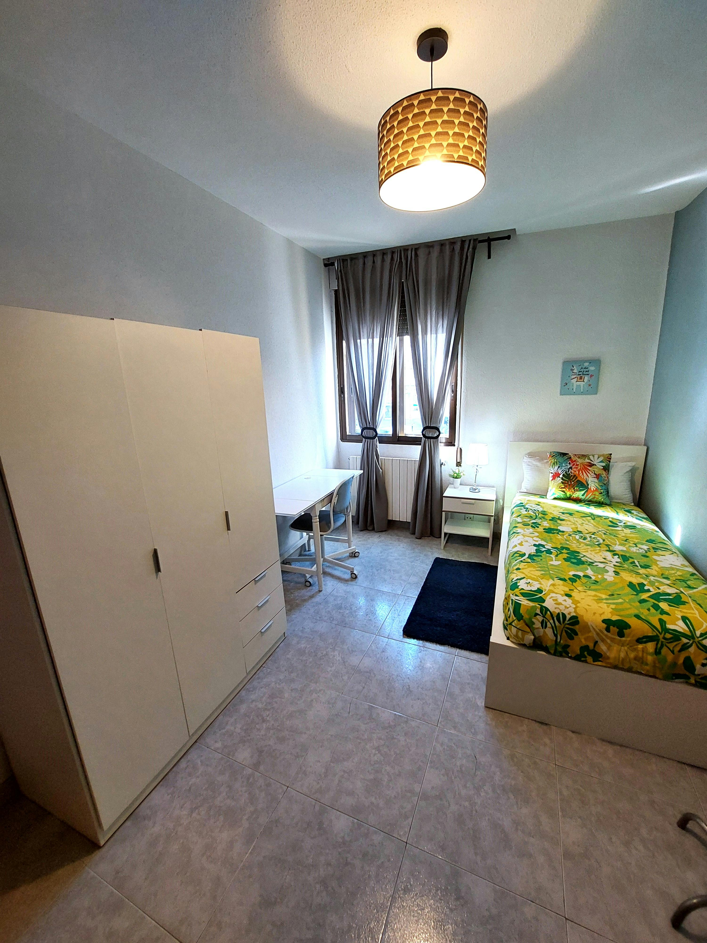 Calle de Francisco Silvela, Madrid preview