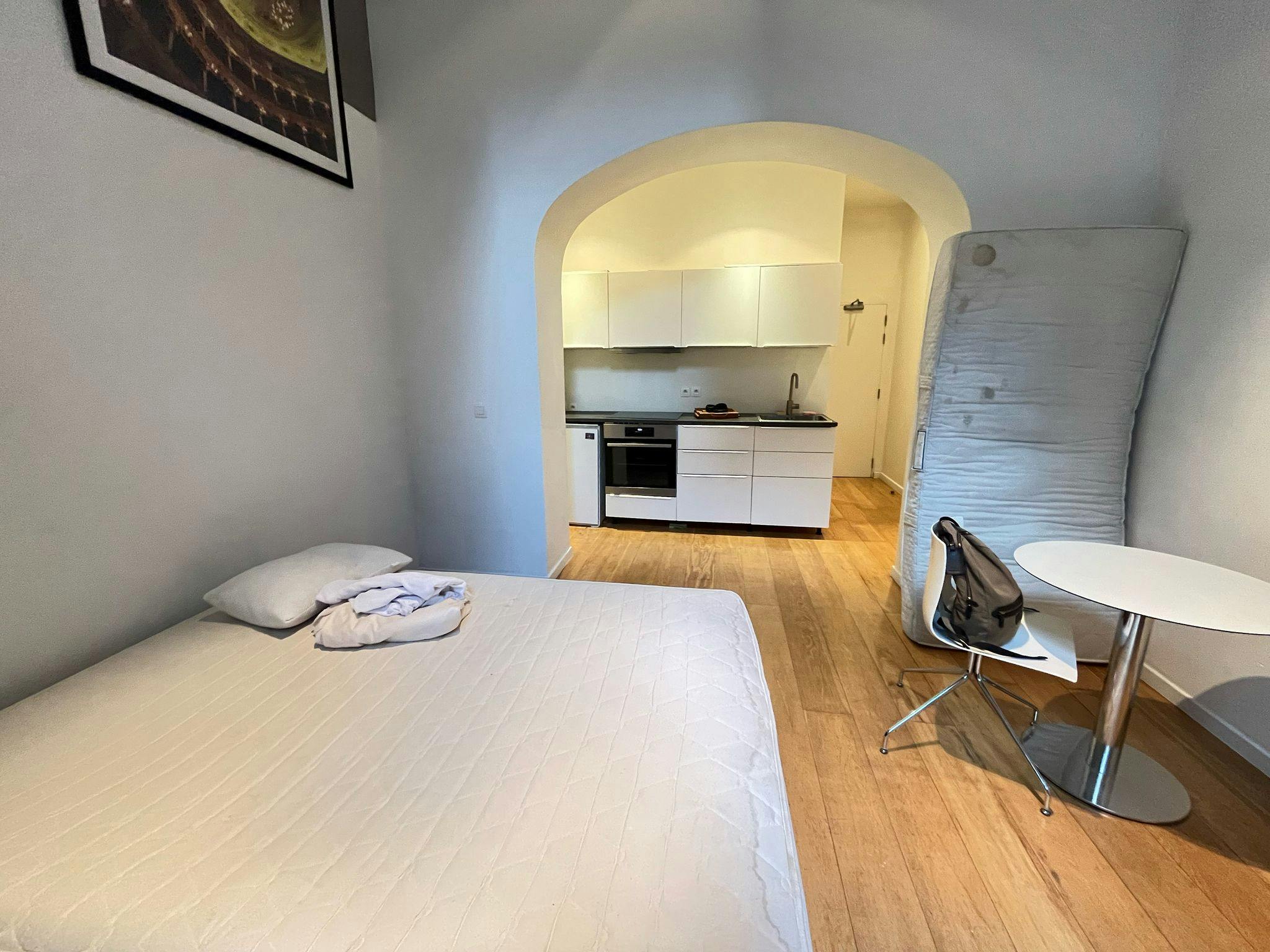 Rue des Commerçants, Brussels preview