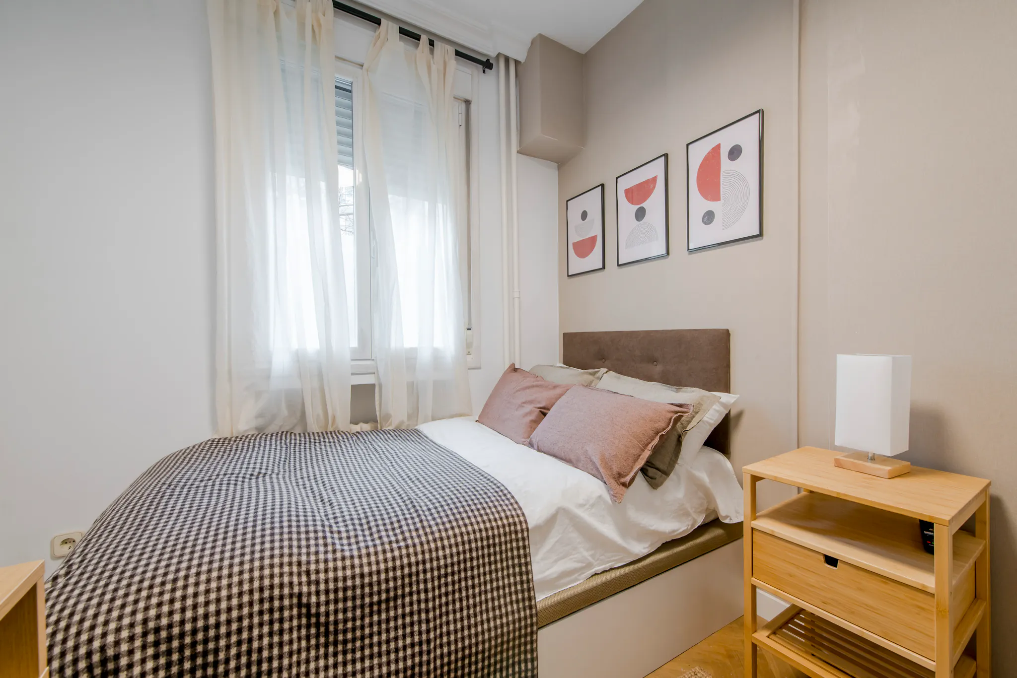 Calle de Romero Robledo, Madrid preview
