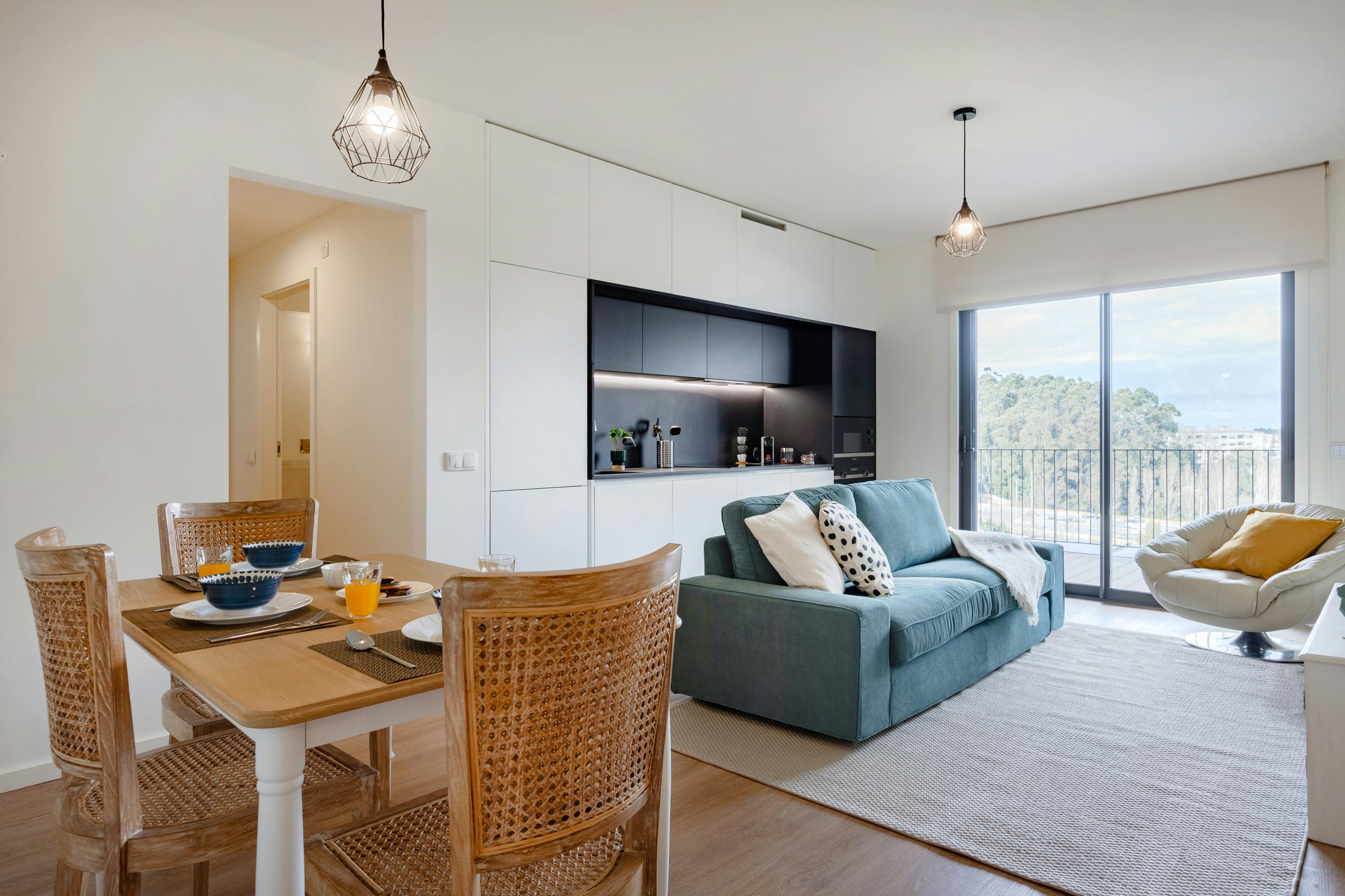 Apartment for rent for €5,000 per month in Porto, Rua Professor Manuel Baganha